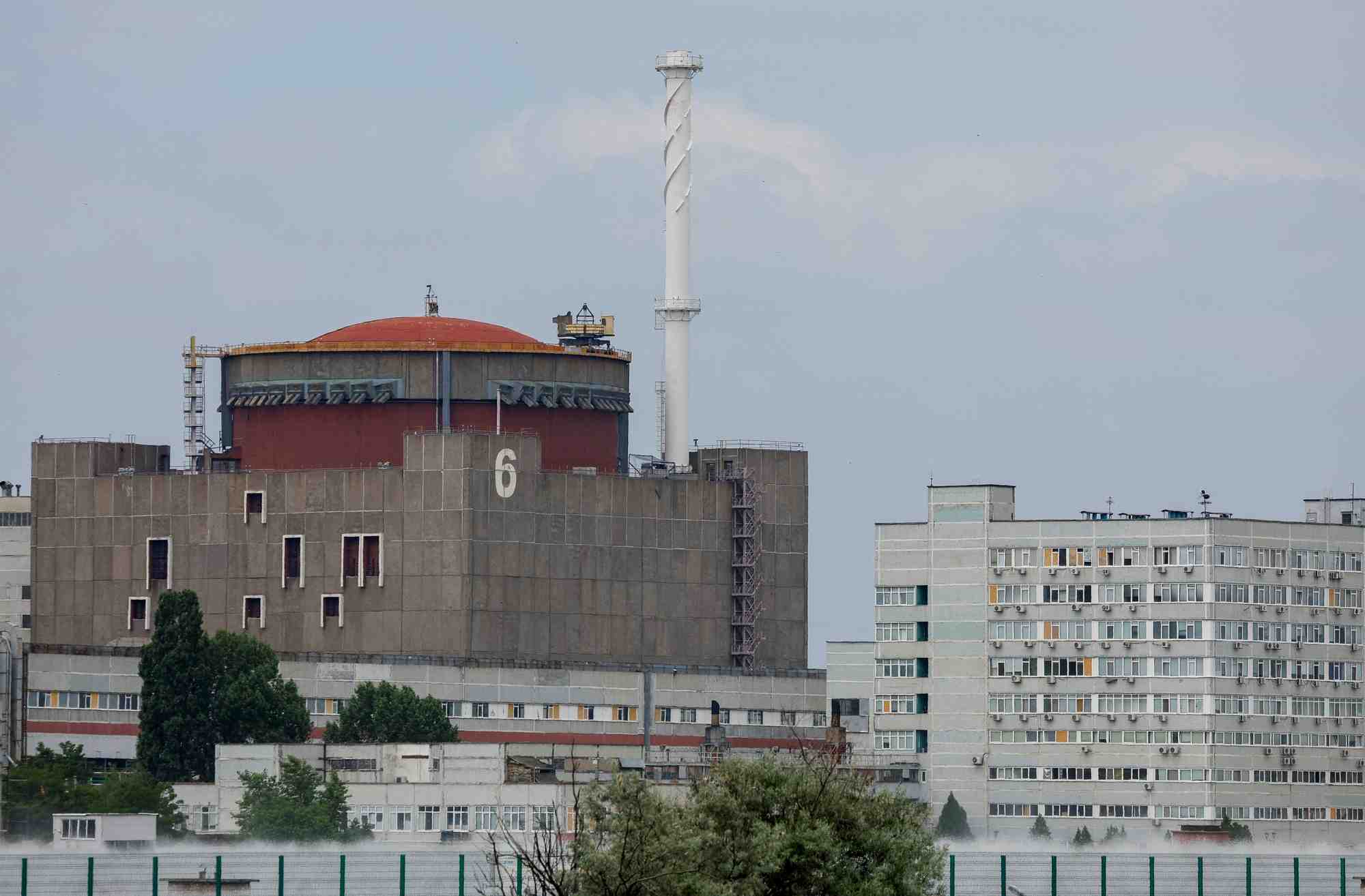 Une mission d'experts de l'aiea visite la centrale nucleaire de zaporizhzhia