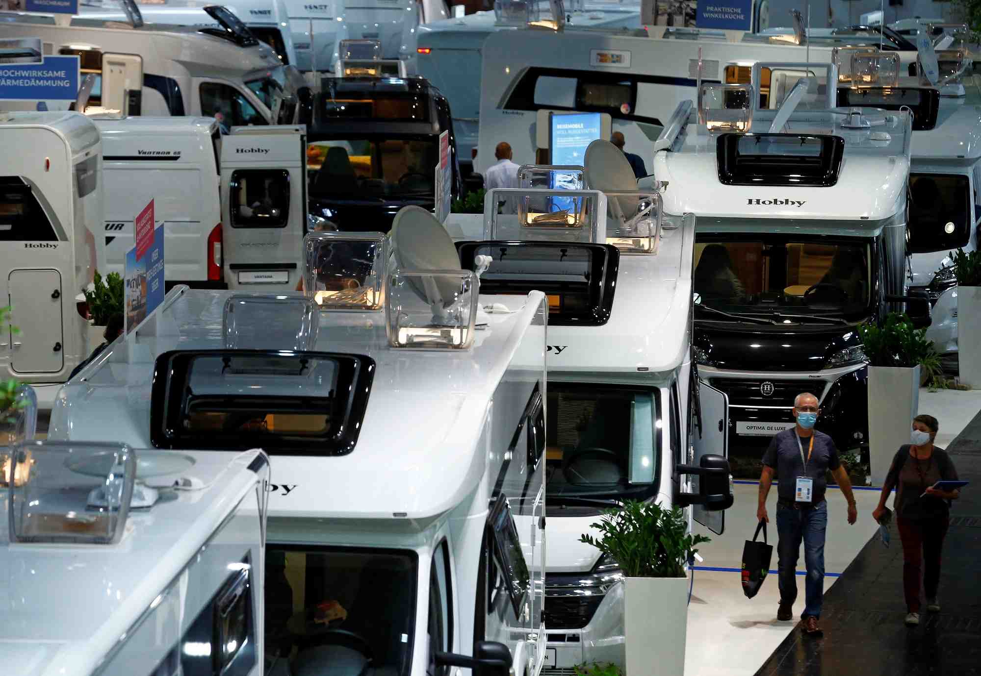 Le "caravan salon" dedie aux caravanes, camping-cars et au camping, a dusseldorf, en allemagne