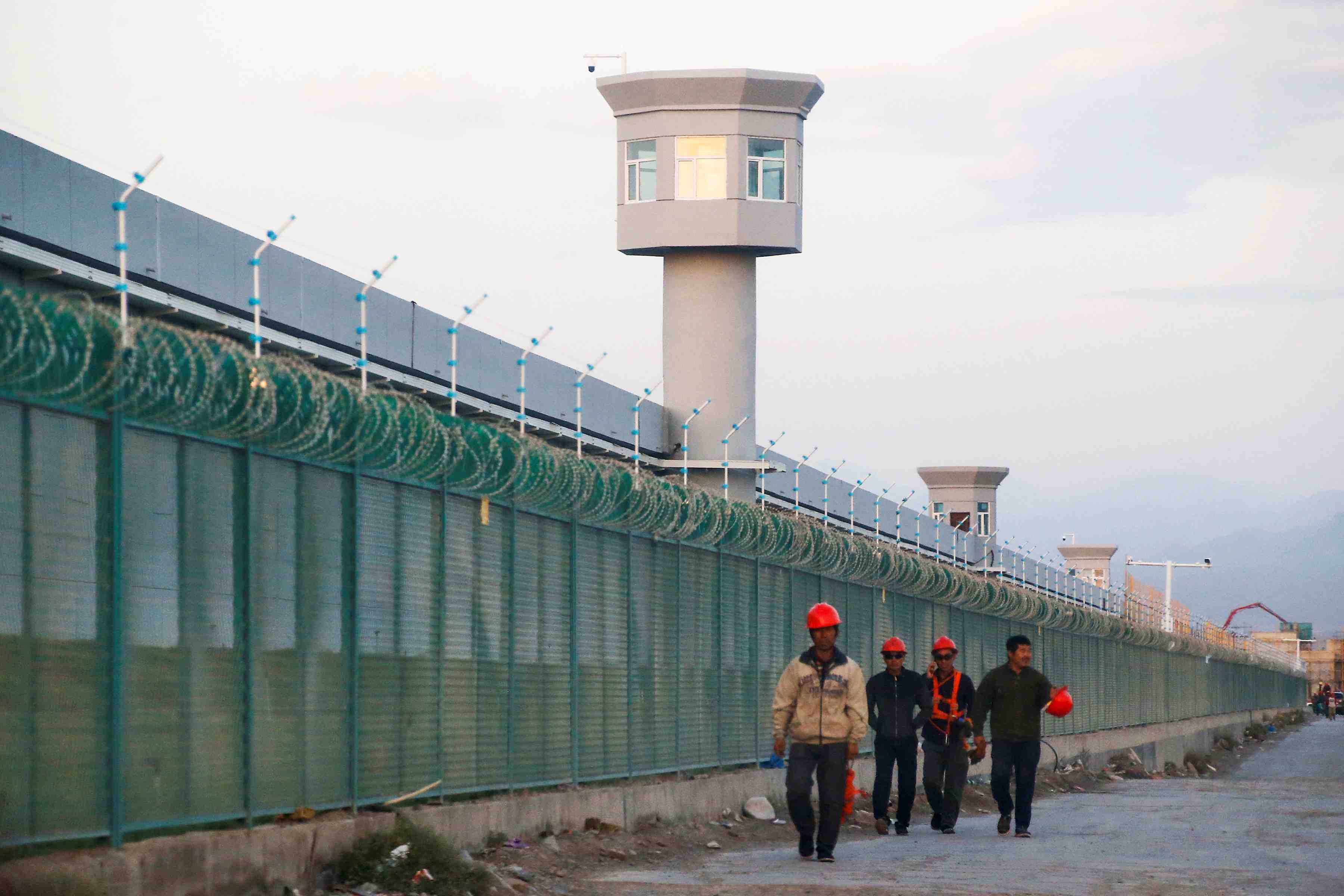 Les etats-unis sanctionnent des entreprises chinoises soupconnees de travail force des ouighours, selon des sources