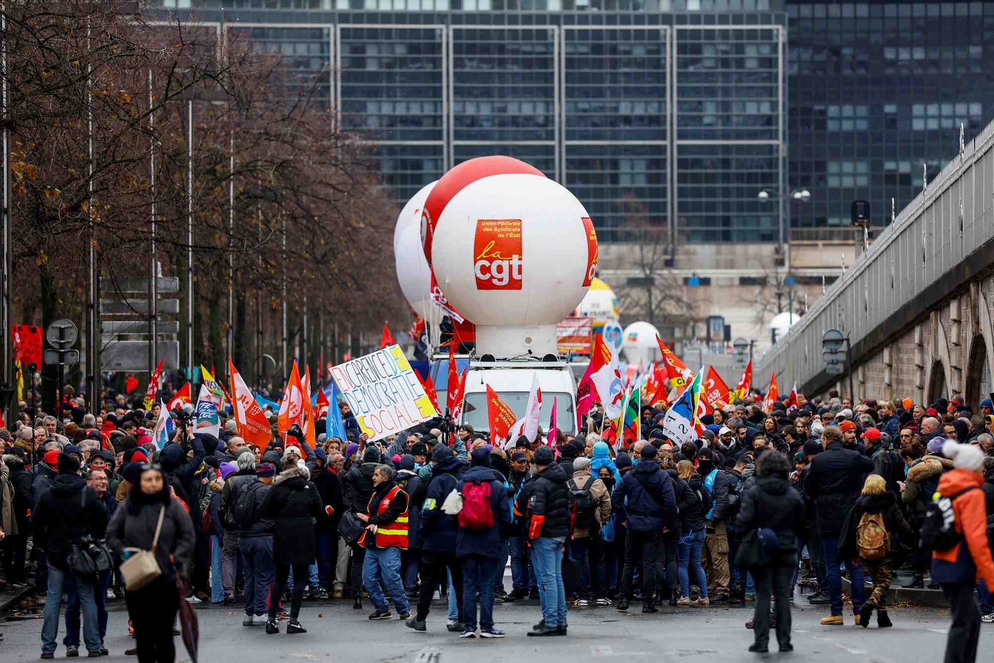 La majorité des agents publics grévistes ont été recensés dans l'éducation nationale (26%) et parmi les agents de Bercy (20%).