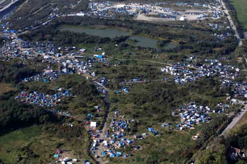 La justice impose des mesures sanitaires d'urgence dans la "jungle" a calais