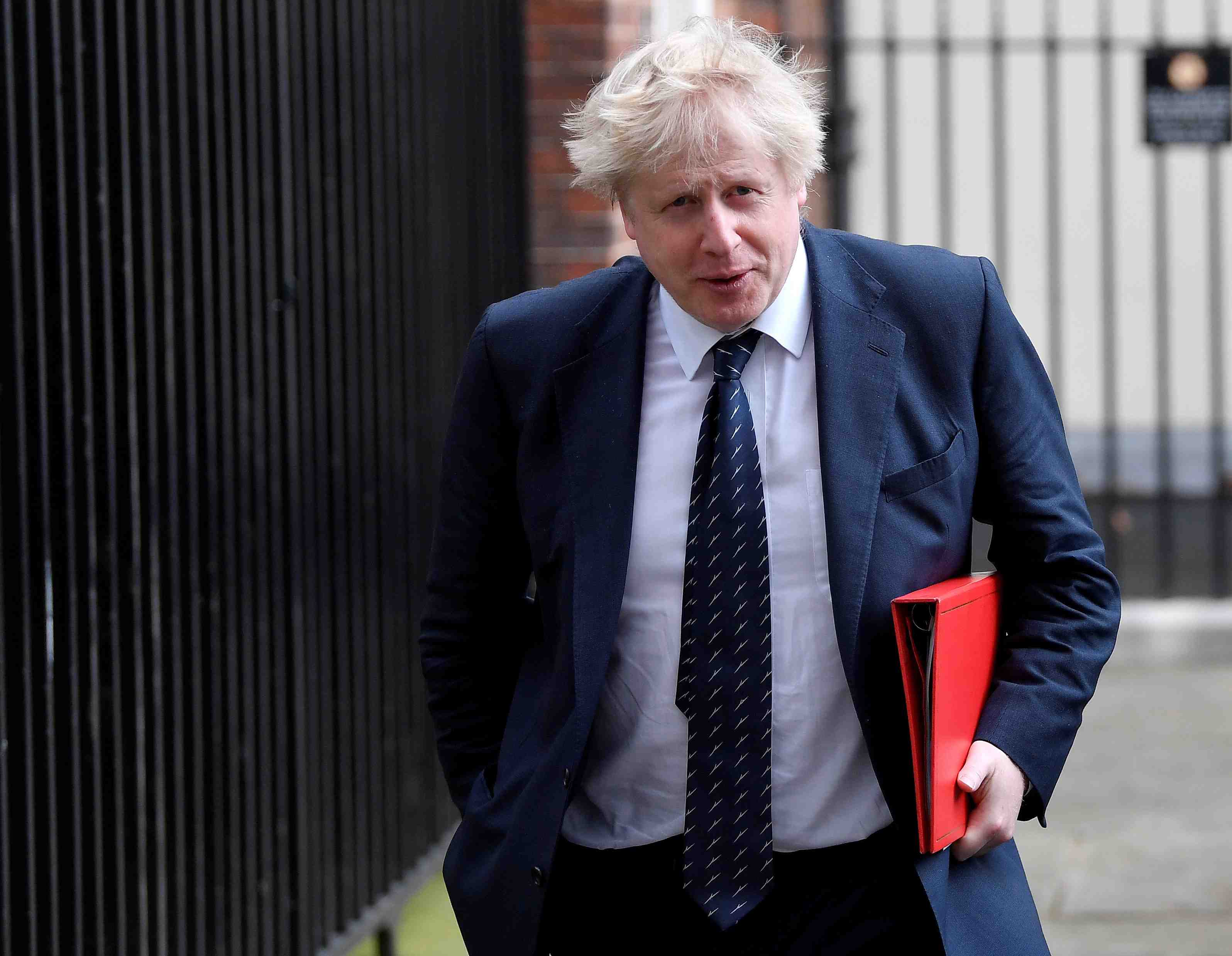 Affaire skripal: boris johnson vise les allies "corrompus" de poutine