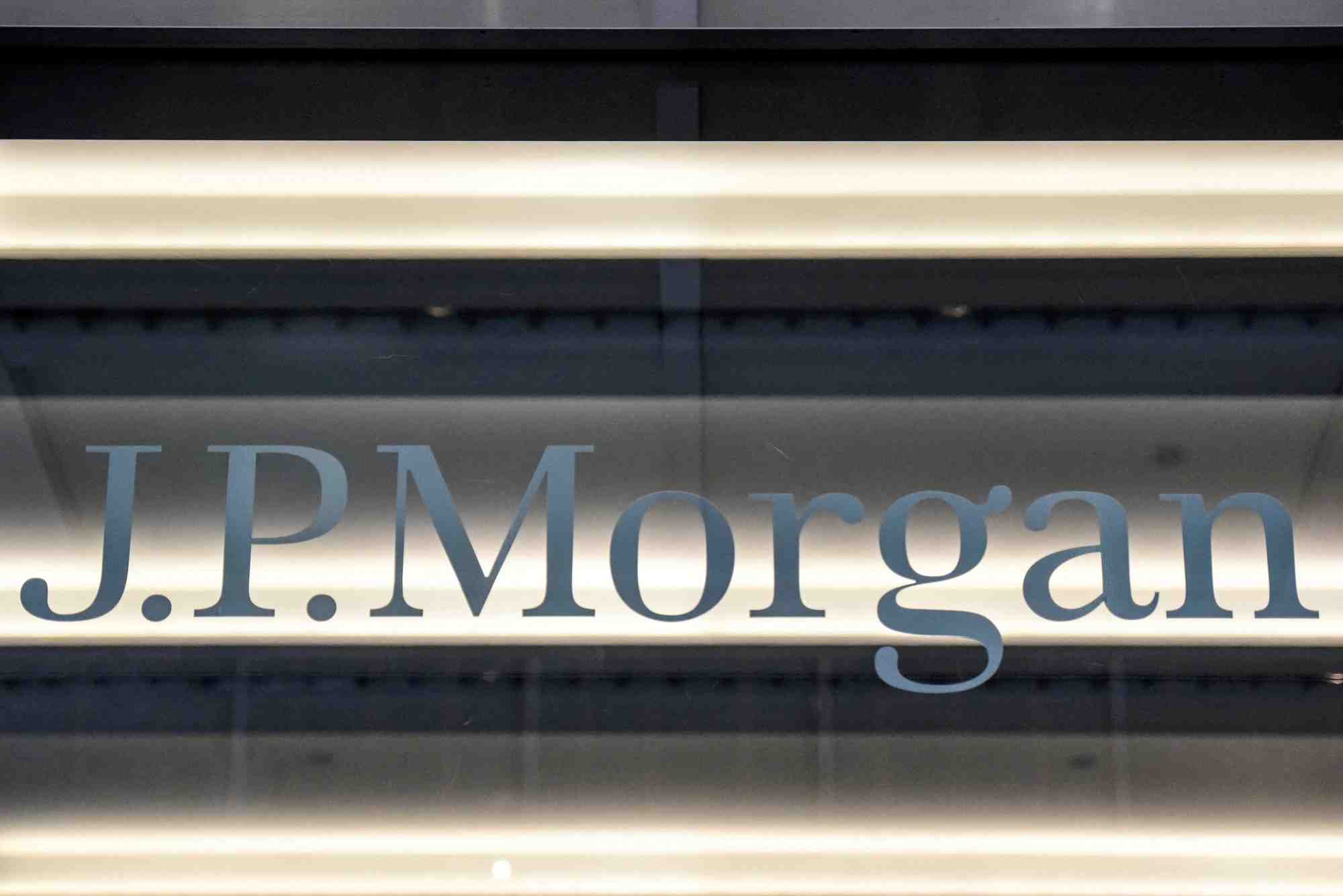 Photo d'archives du logo jpmorgan a new york, aux etats-unis