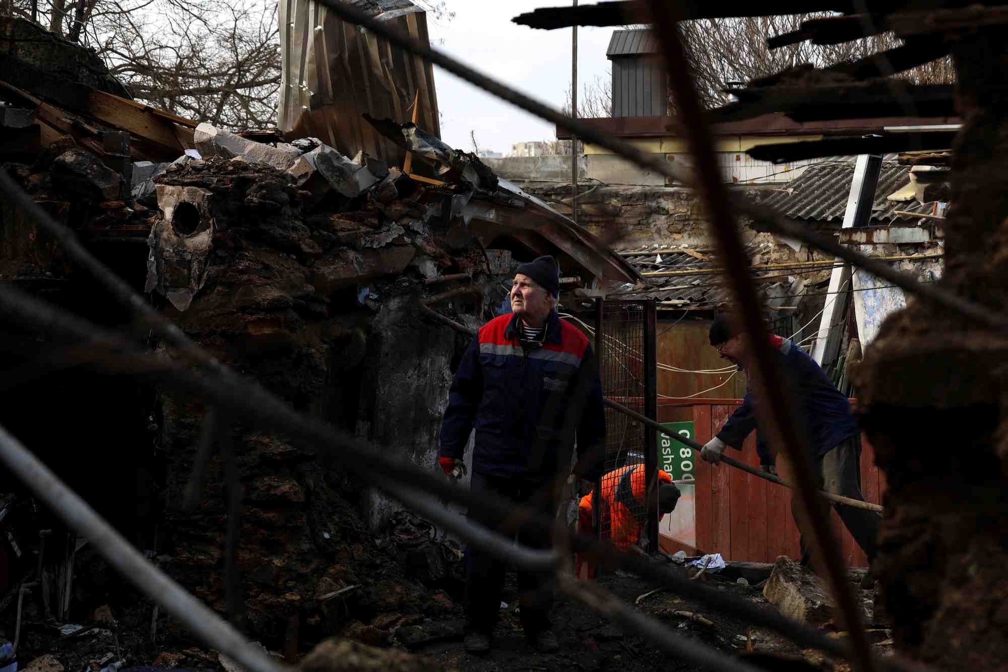 Les degats causes par l'attaque de drones russes a odessa, en ukraine