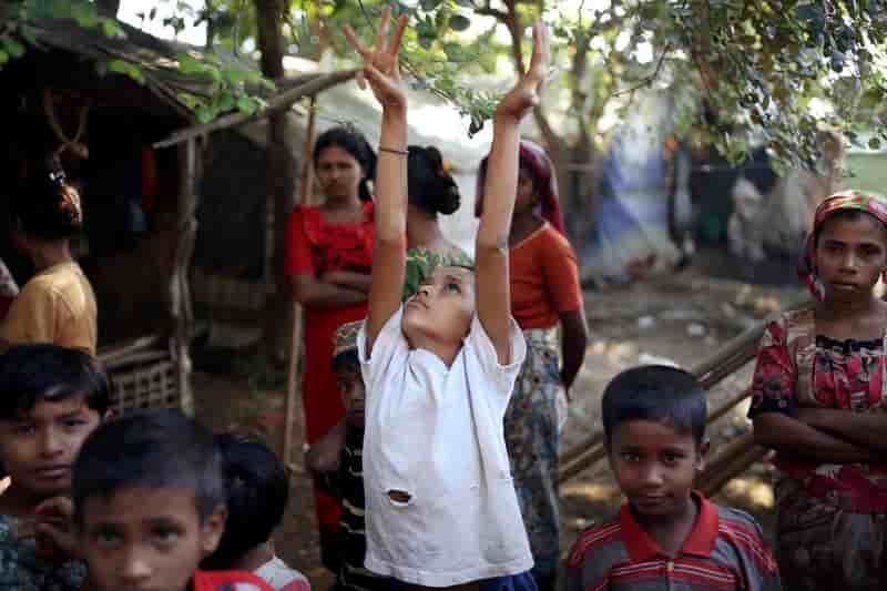Des milliers de Rohingyas portés disparus au large de la Birmanie