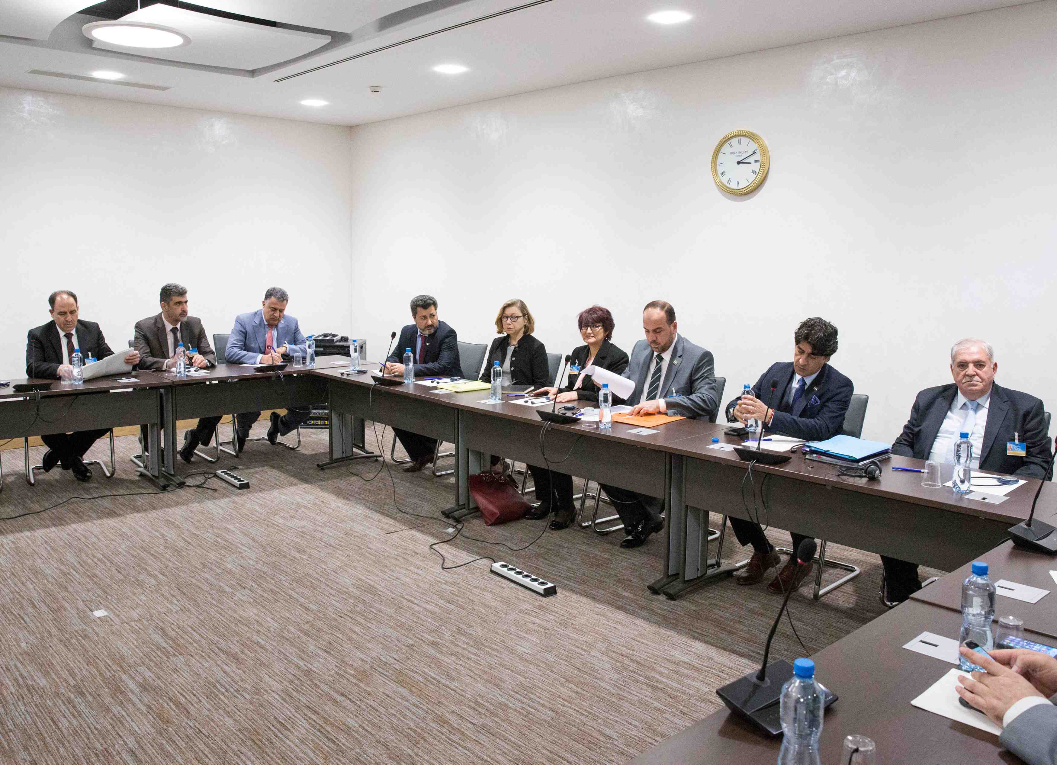 A geneve, l'opposition accuse damas de saboter les pourparlers