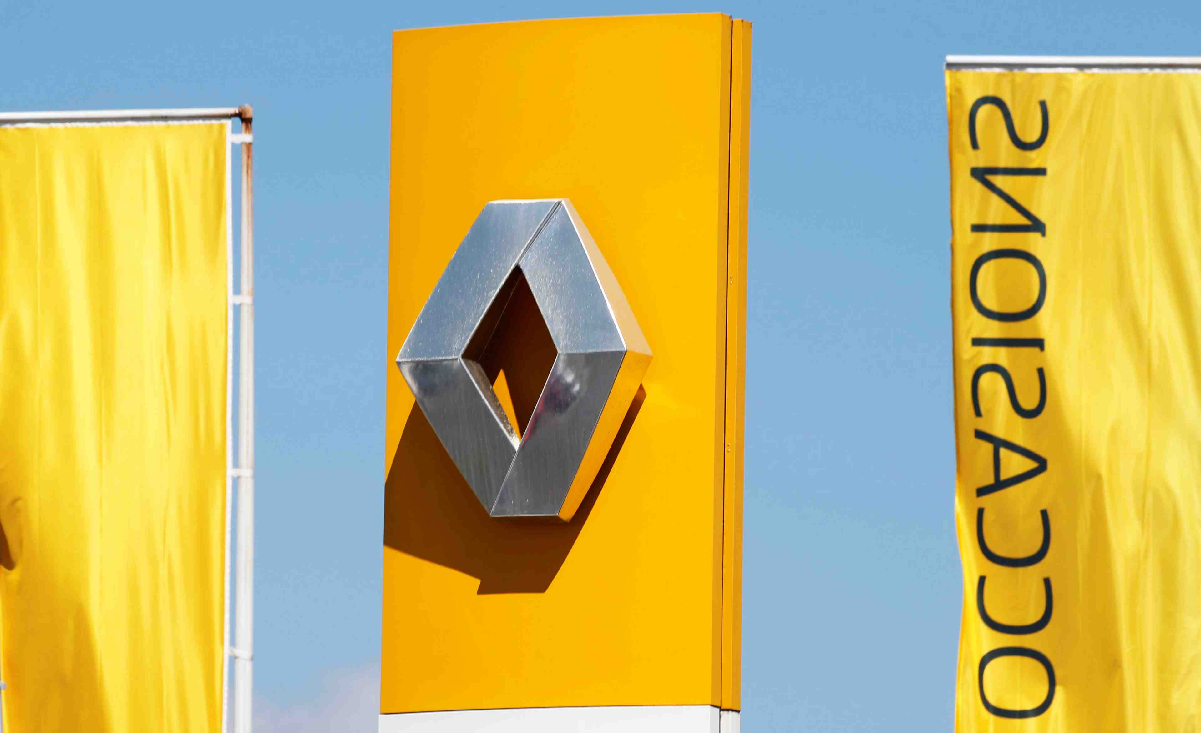 Renault a suivre a paris
