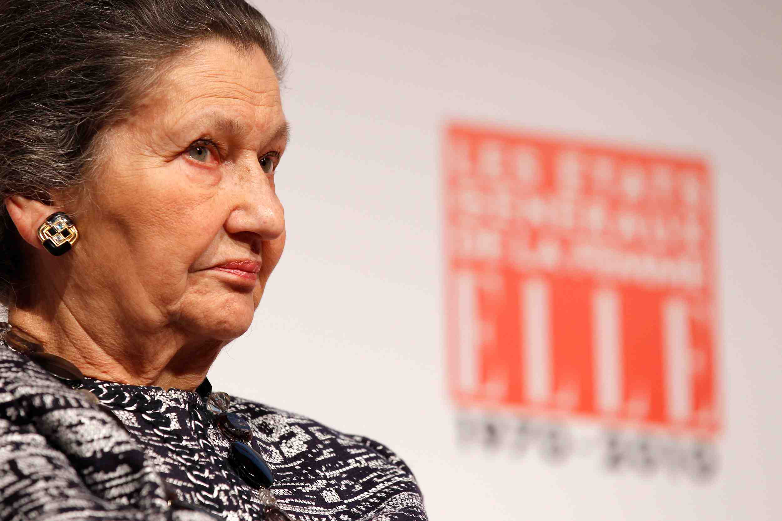 Le prix simone veil decerne a la camerounaise aissa doumara