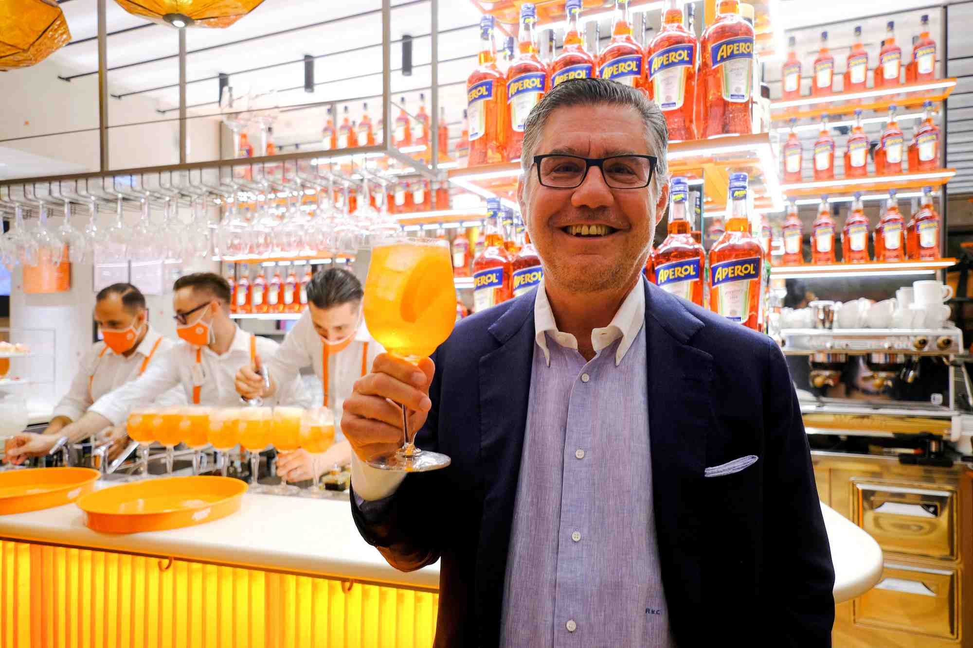 Campari veut ouvrir des bars pour aiguiser les envies d'aperitif