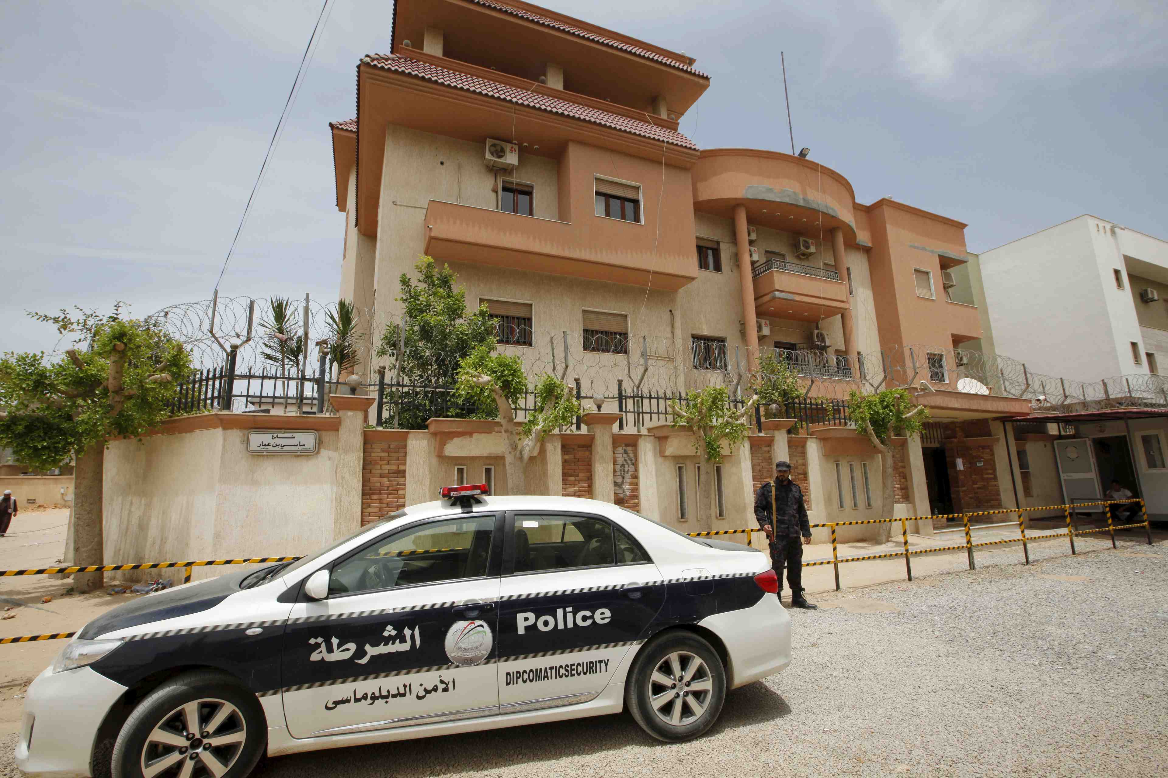Huit autres tunisiens enleves a tripoli