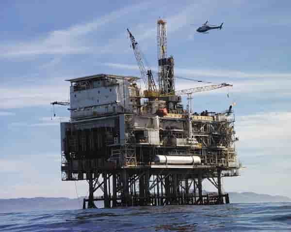 Plateforme pétrole offshore shell