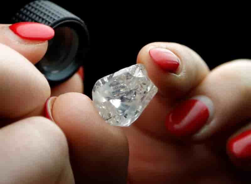 Italie: enquete sur des ventes de diamants via les banques