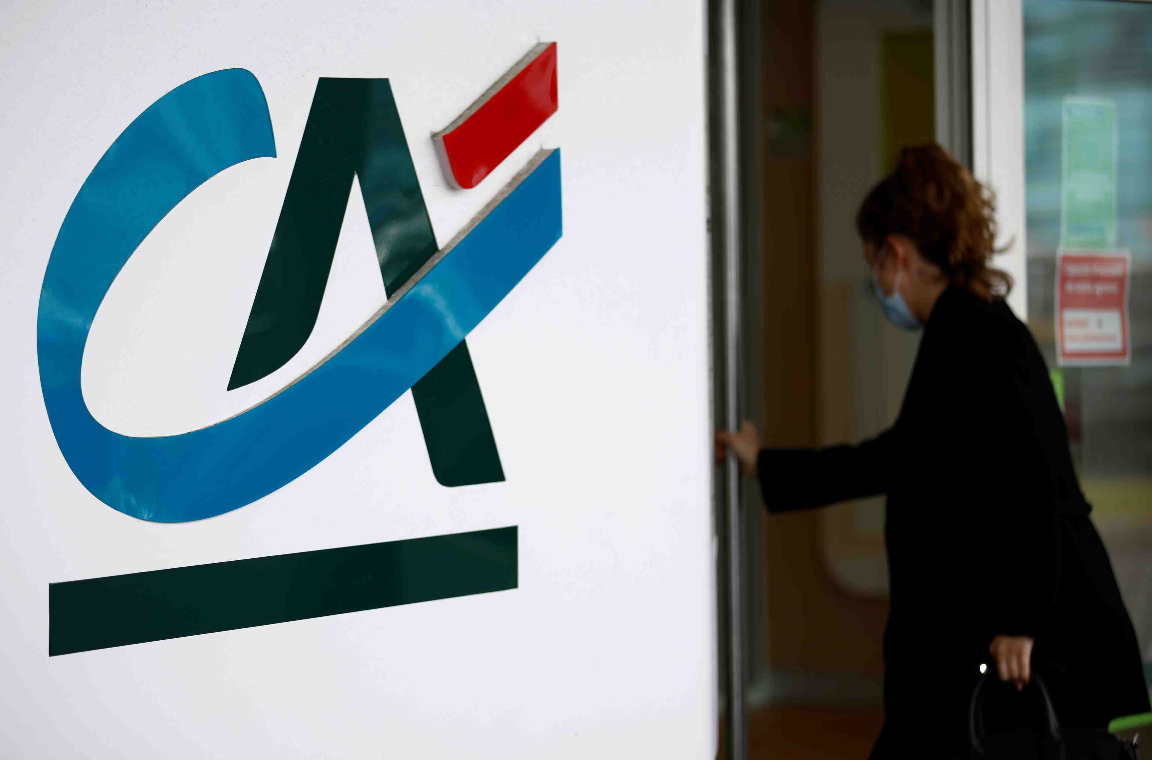 Credit agricole double ses benefices au t2, recul du cout du risque