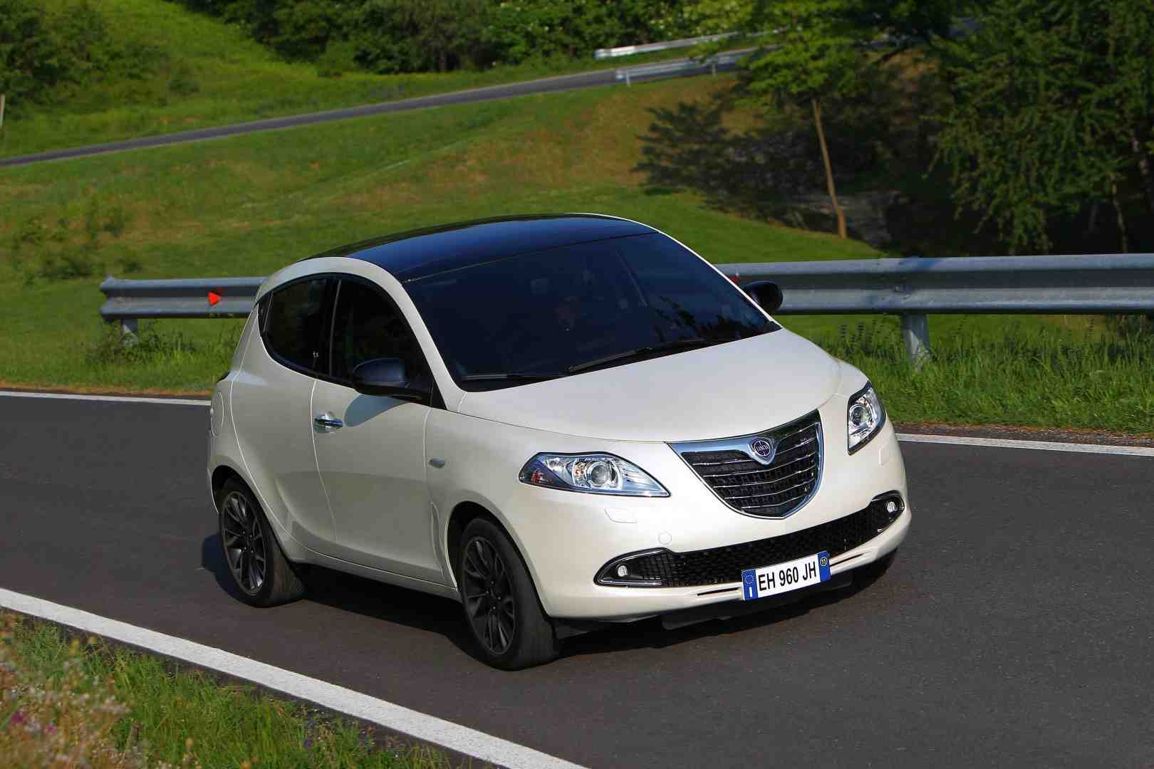 Lancia Ypsilon