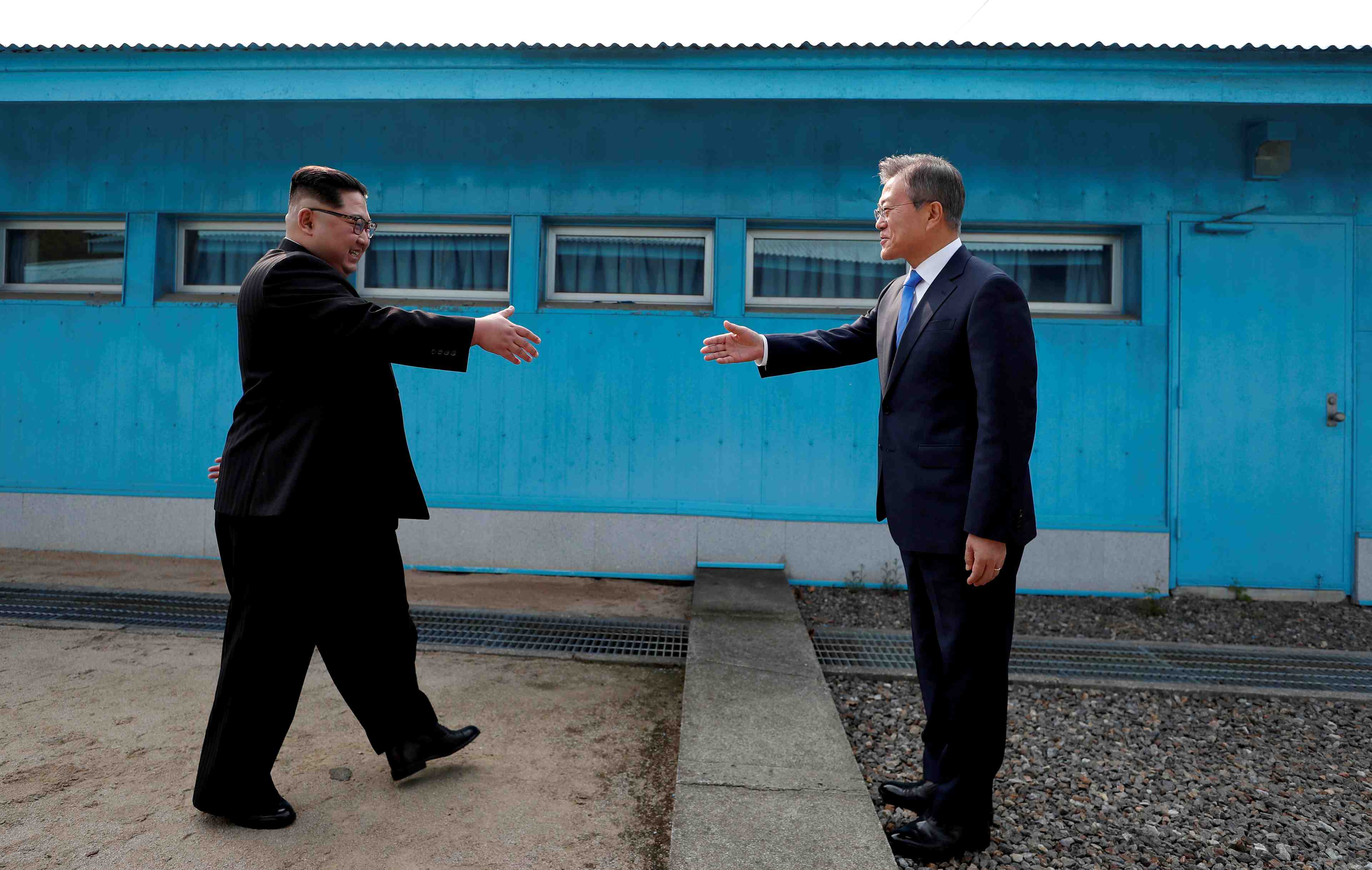 Une visite de kim jong-un a seoul est une "possibilite", dit moon