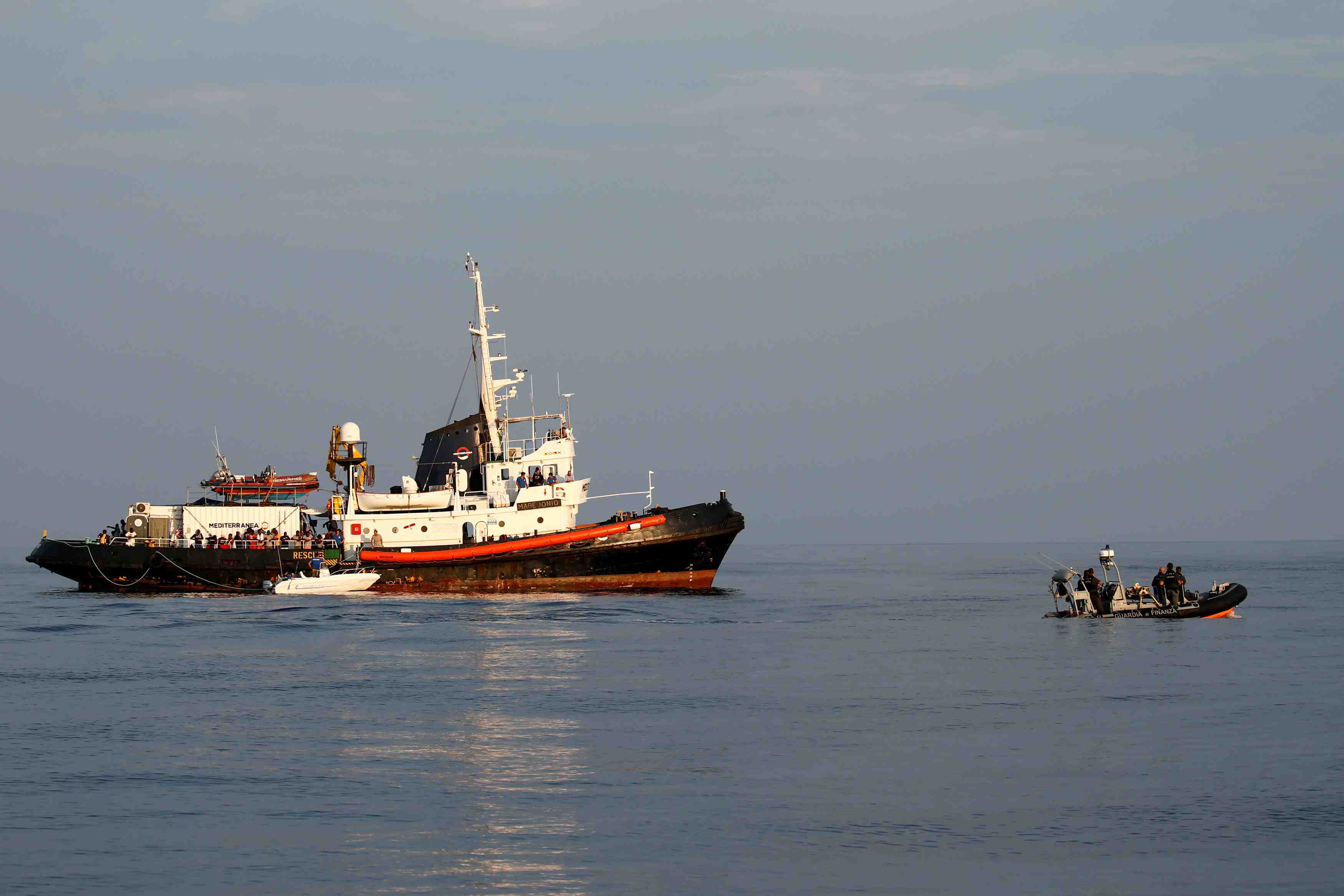 Plus de 1.400 migrants arrivent sur l'ile italienne de lampedusa