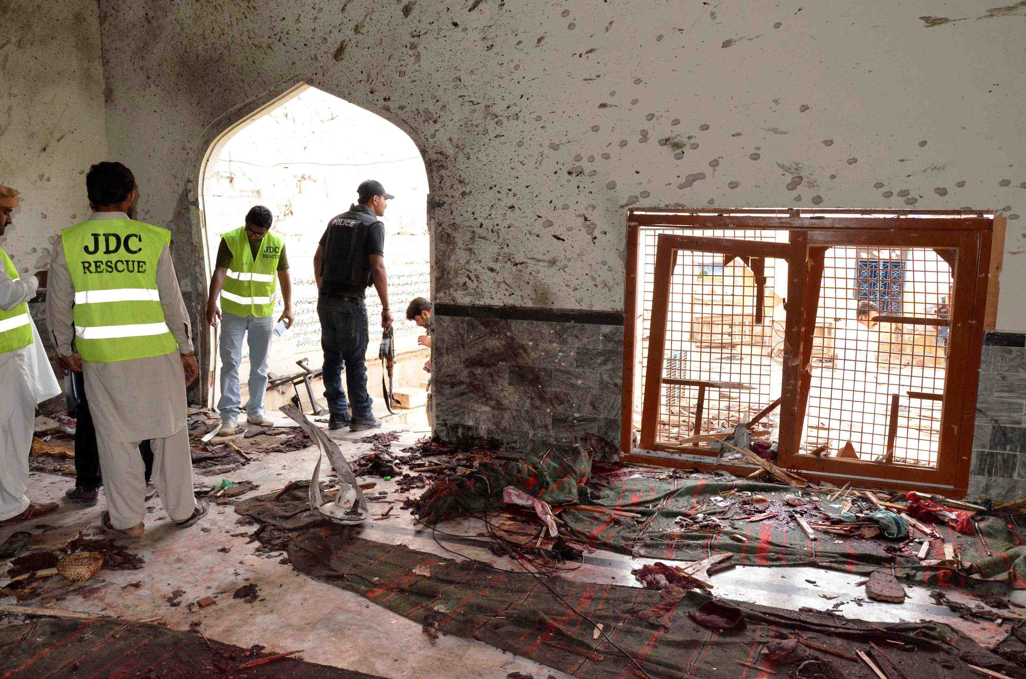 Explosion dans une mosquee chiite du pakistan