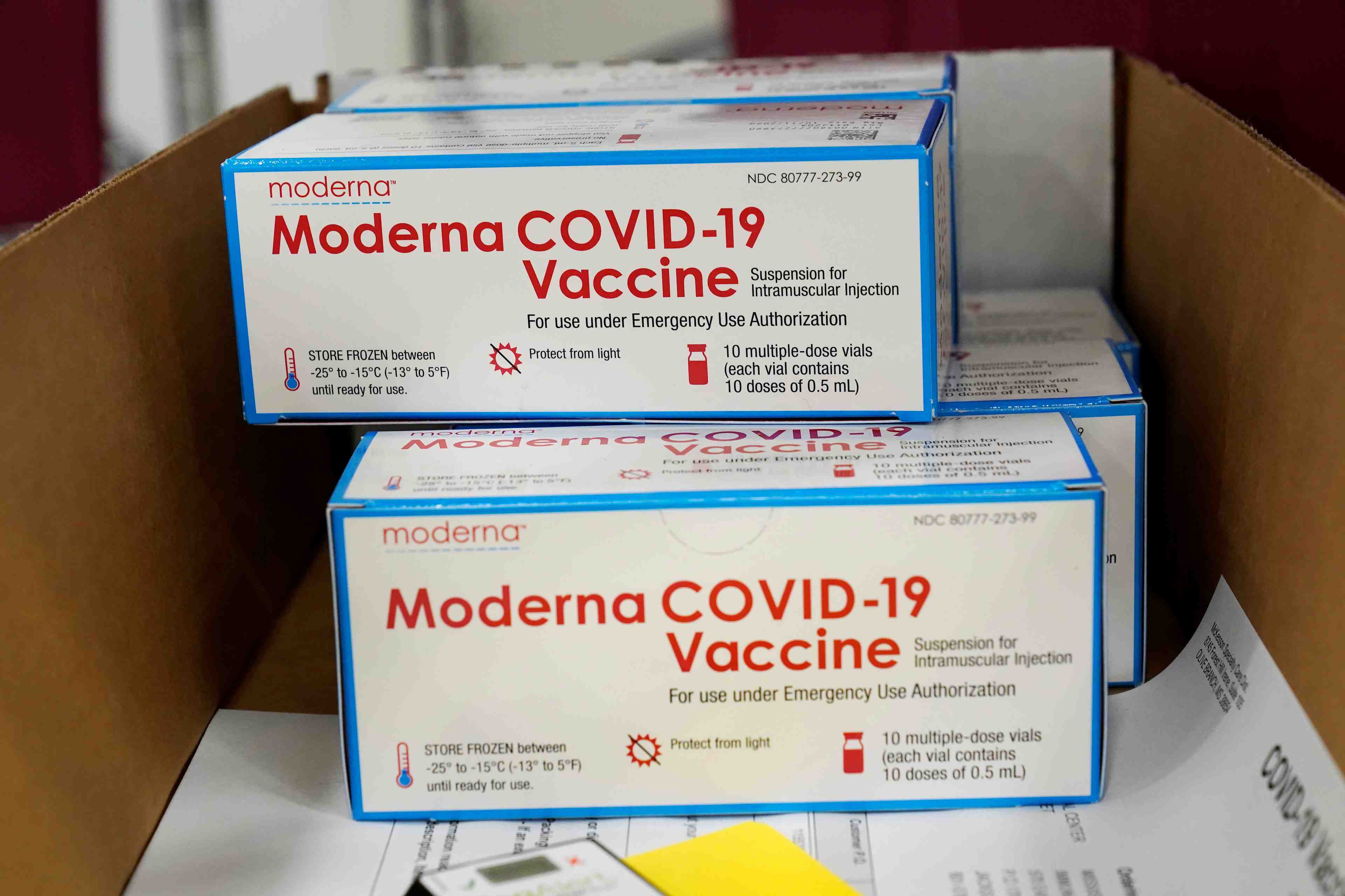 Feu vert de la commission europeenne au vaccin anti-covid de moderna
