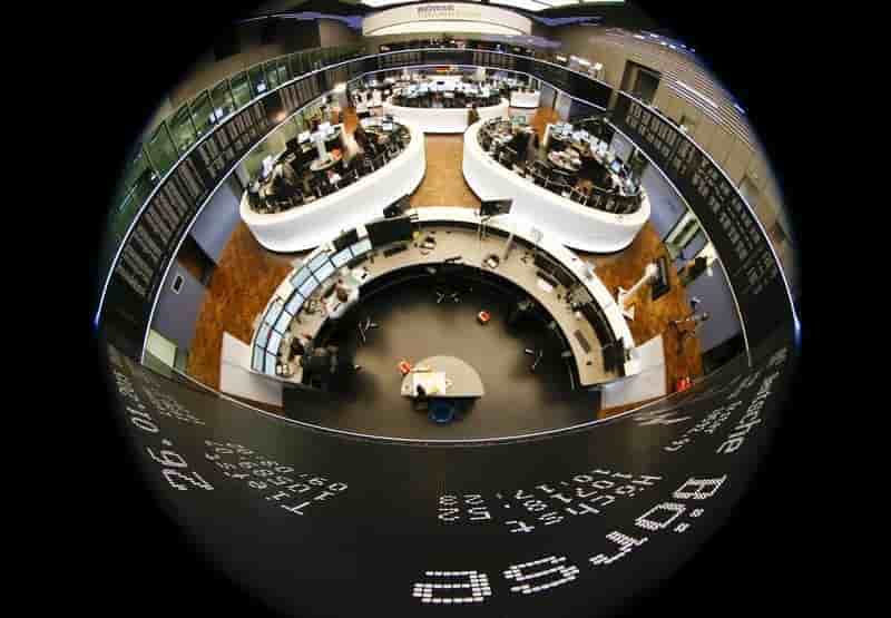 Les bourses europeennes ouvrent en baisse