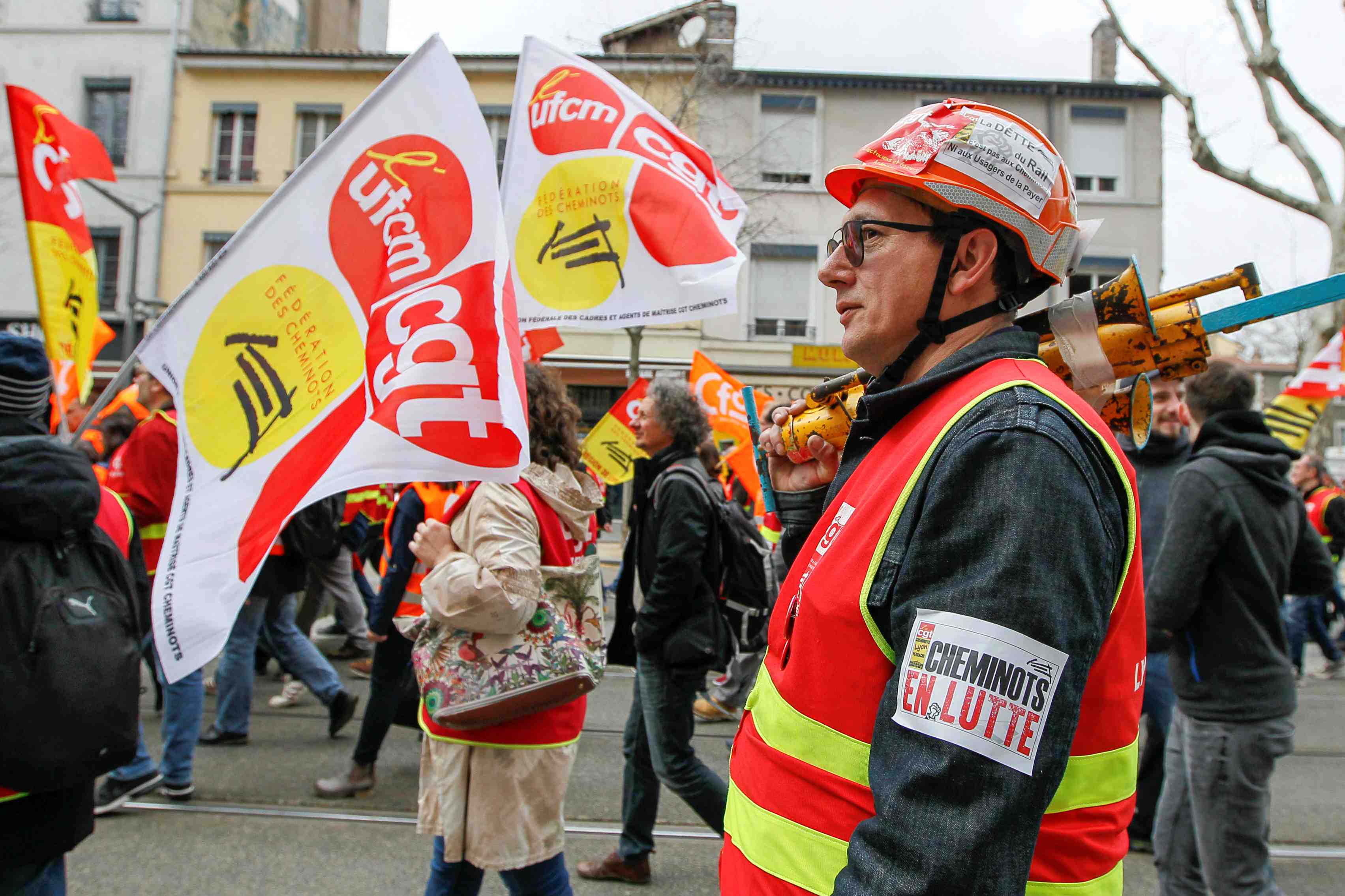 Deuxieme jour de greve tres suivie a la sncf