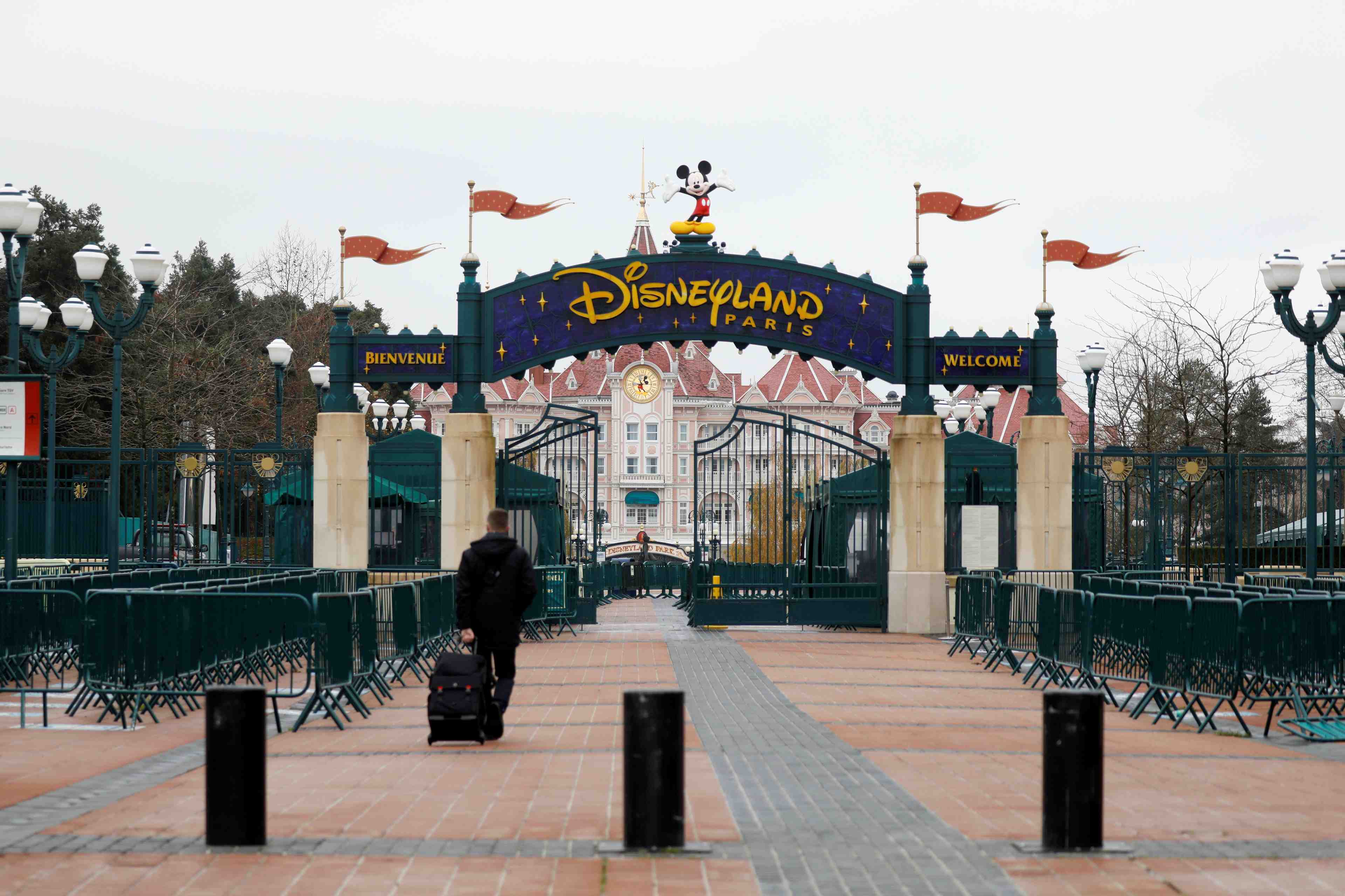 Disneyland ferme, la magie de mickey n'opere plus a marne-la-vallee