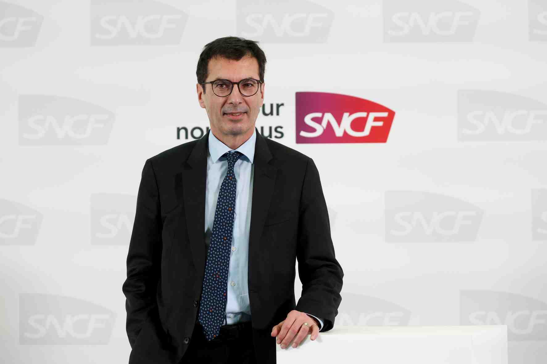 Des « propositions » de primes « sont en cours de discussion » et « je pense qu'on sera en capacité de converger au mois de mai, au mois de juin », a expliqué le patron de la SNCF, Jean-Pierre Farandou.