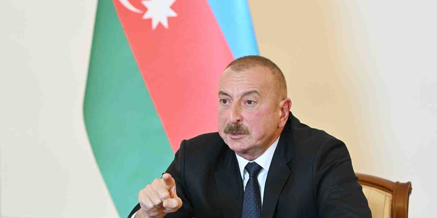 Ilham Aliev, président de l'Azerbaïdjan, avait qualifié en avril les réserves de pétrole et gaz de son pays de « don de Dieu ».