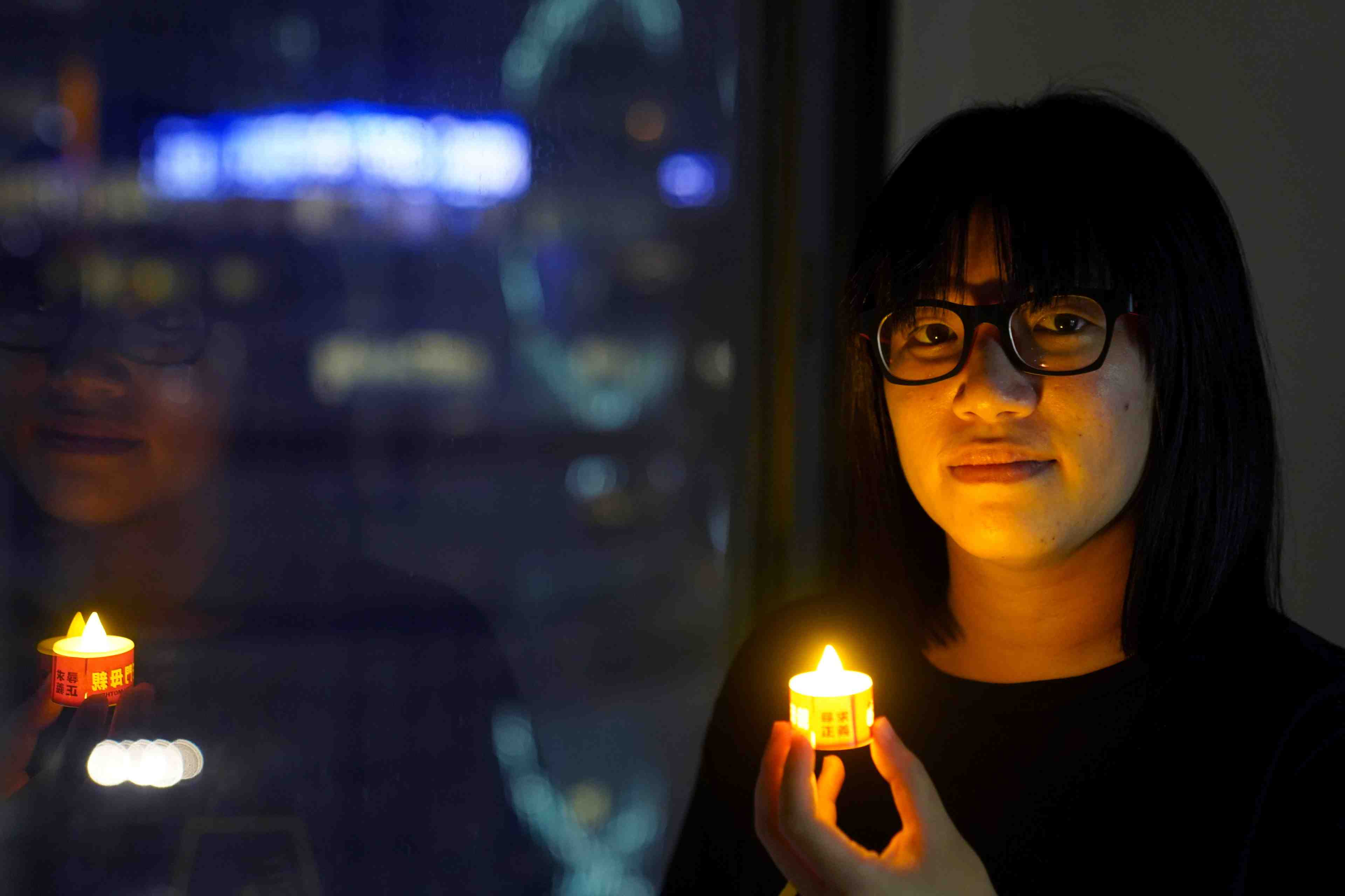 Hong kong: la police arrete la militante chow hang tung