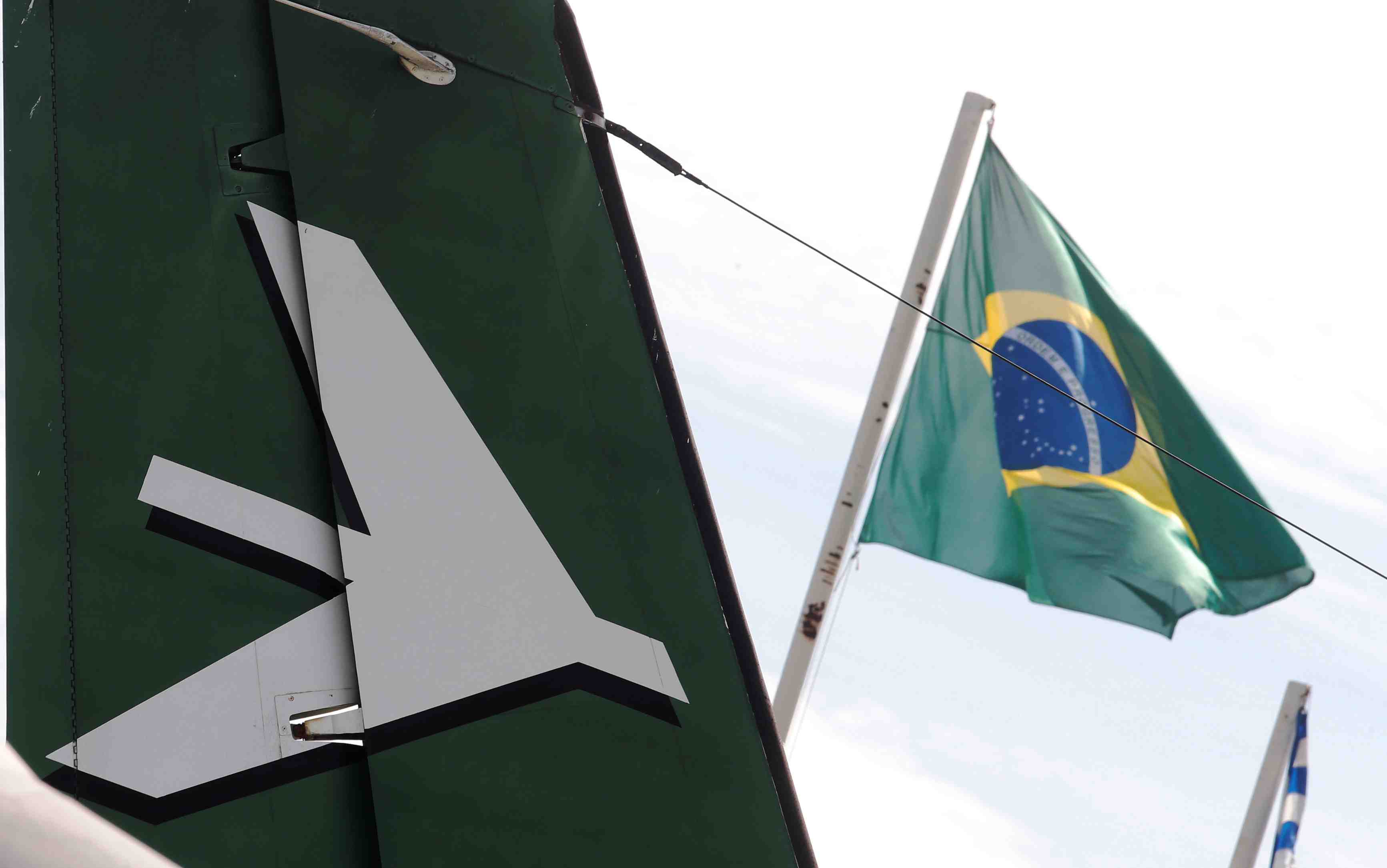Bresil: l'ordonnance bloquant l'accord boeing-embraer rejetee
