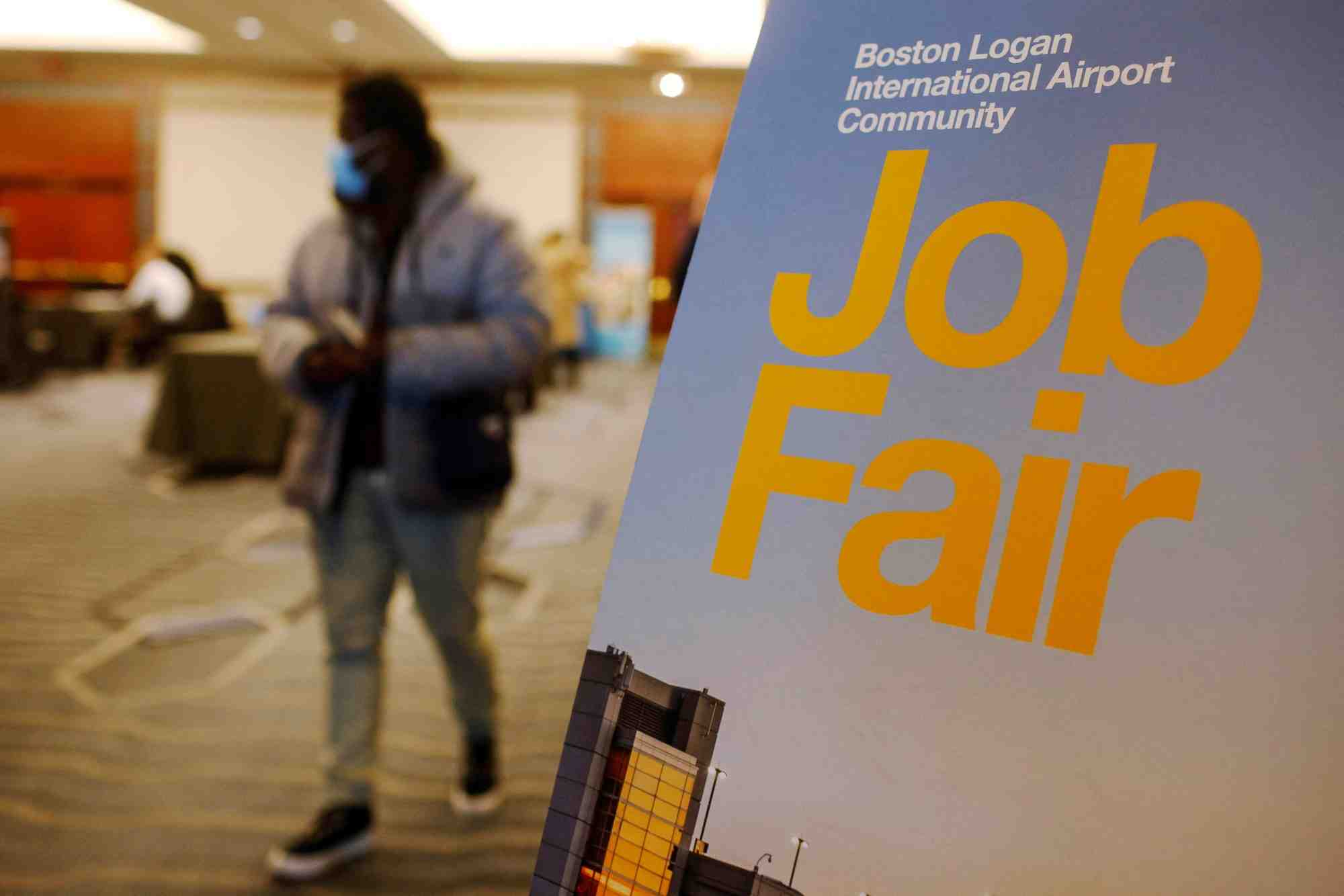 Etats-unis: les creations d'emplois superieures aux attentes en juin