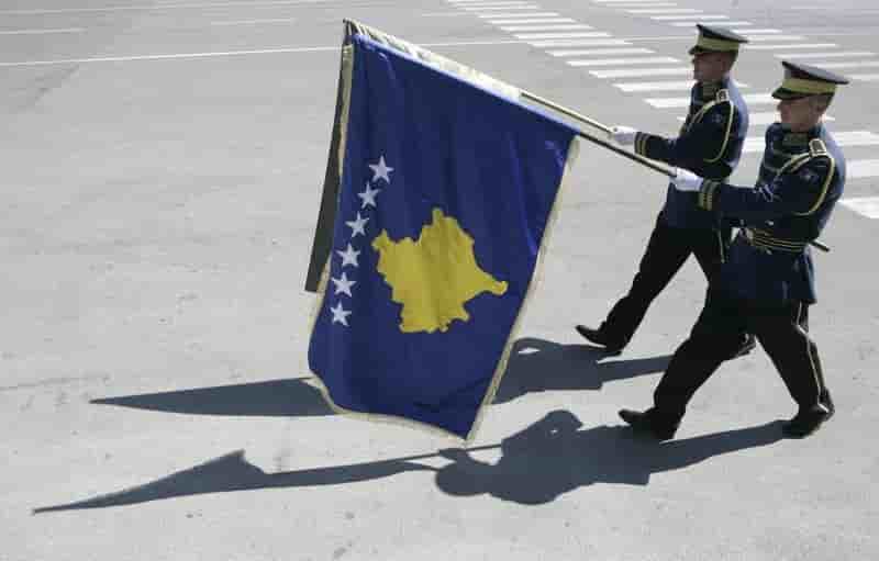 Le kosovo veut creer une armee