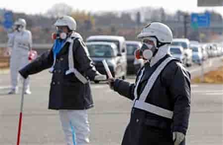 2011-03-12T121425Z_01_APAE72B0Y0300_RTROPTP_3_OFRWR-JAPON-NUCLEAIRE-EVACUATIONS-20110312.JPG