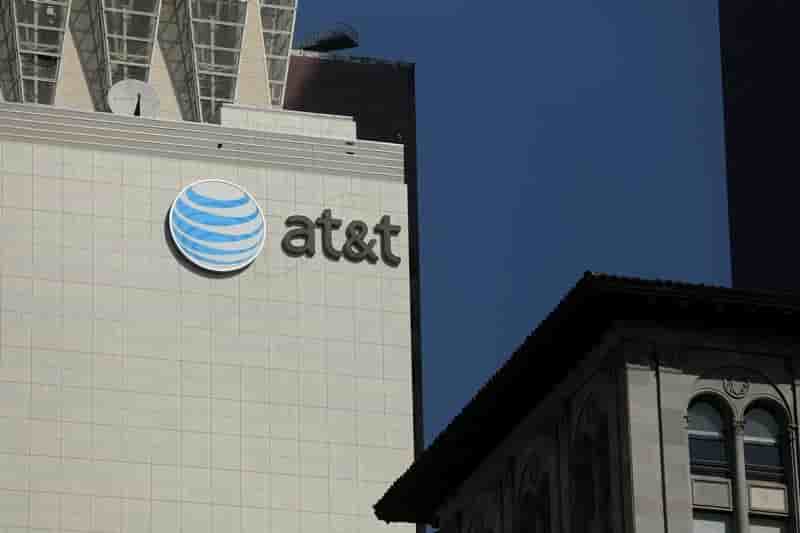 At&t et time warner reportent l'echeance de leur fusion a juin