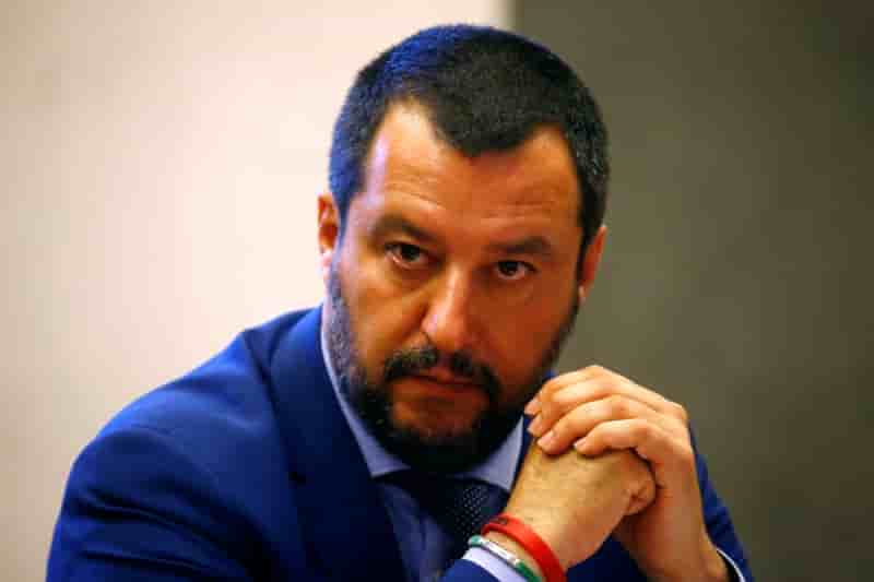 Dispute italie-malte sur un bateau transportant des migrants
