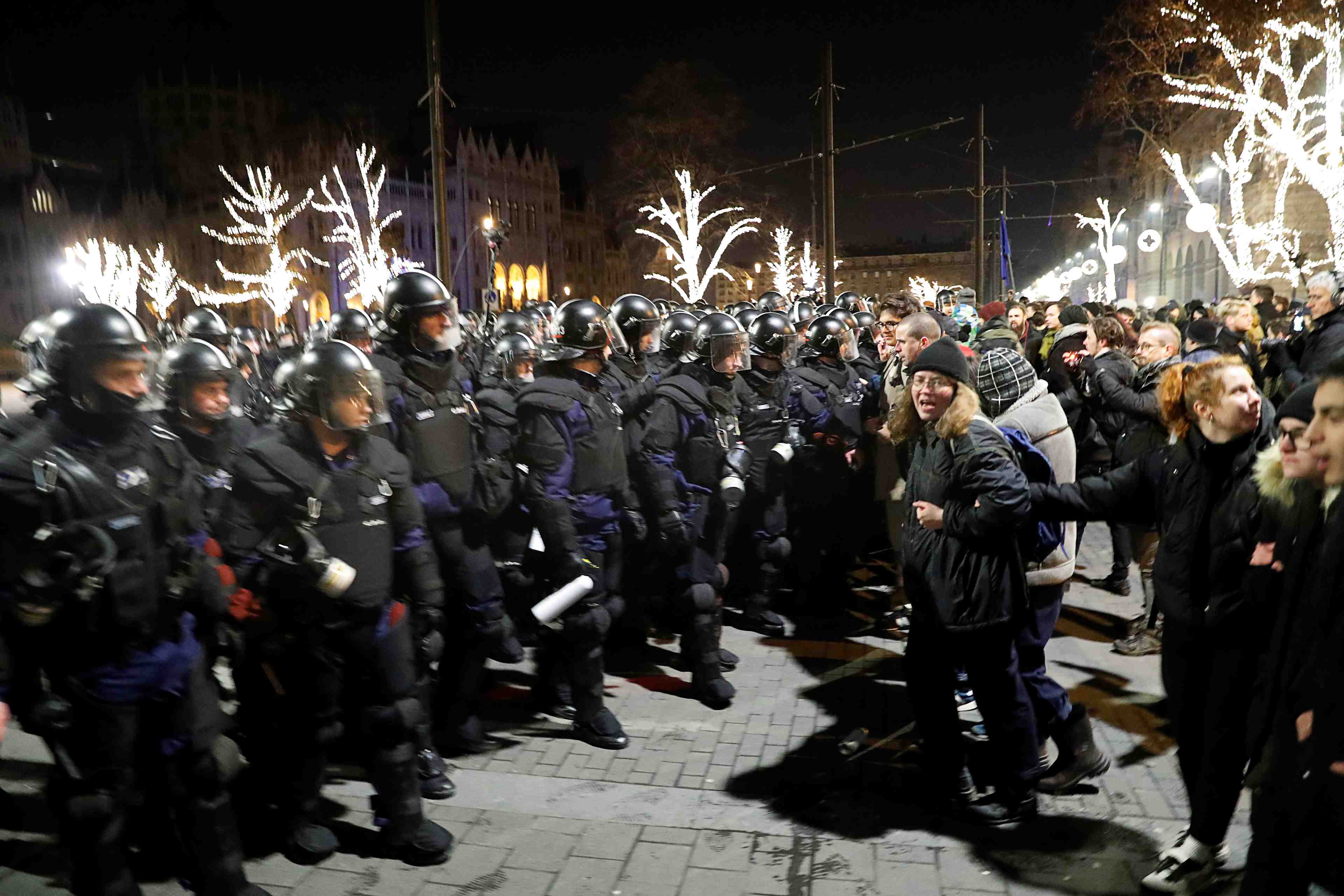Manifestation en hongrie contre la reforme de la loi du travail