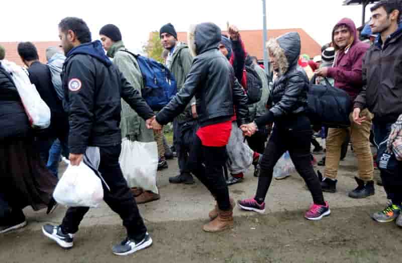 La slovenie demande l'aide de l'ue pour gerer l'afllux de migrants