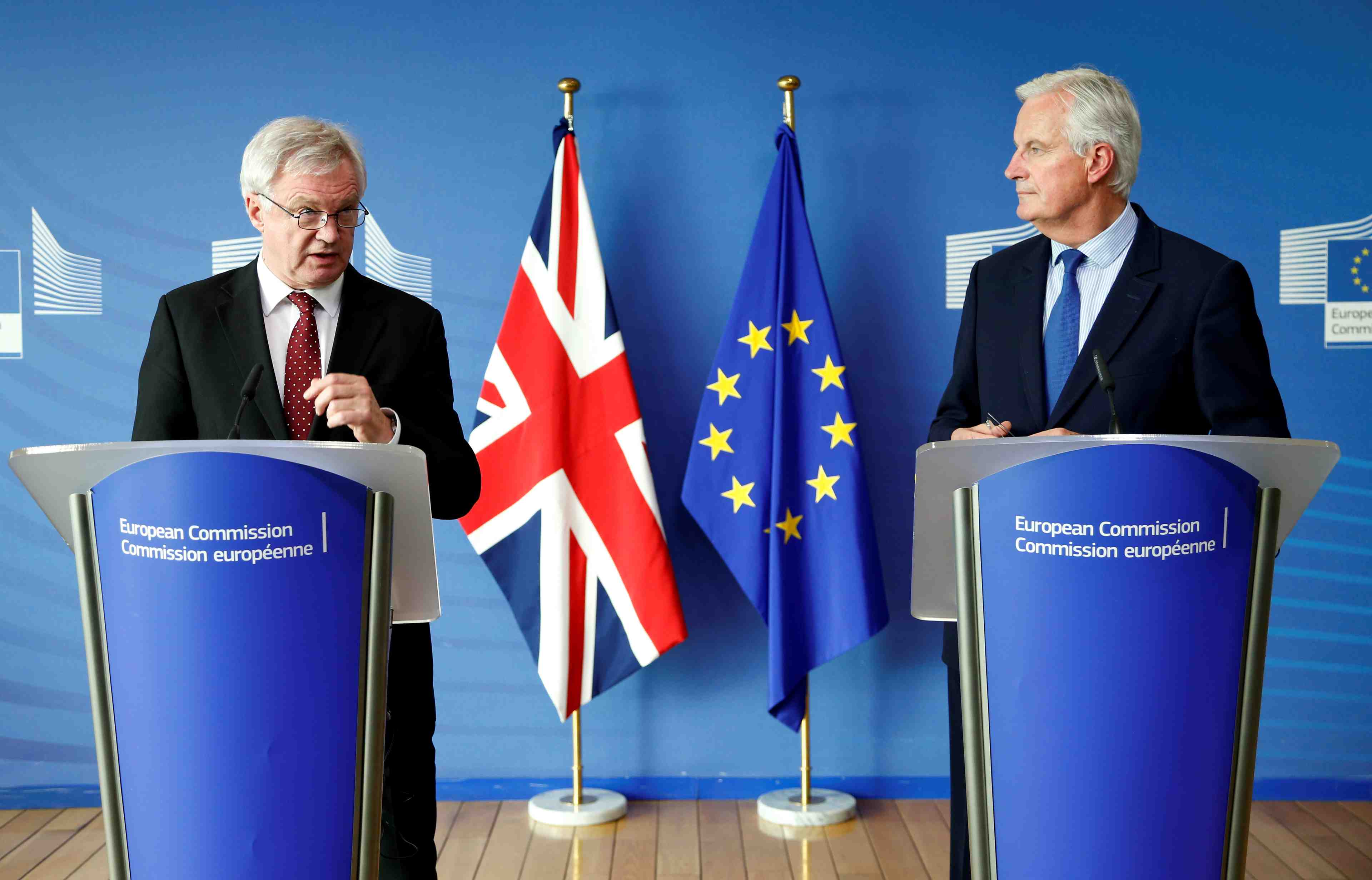 La negociation du brexit tourne a la partie de poker