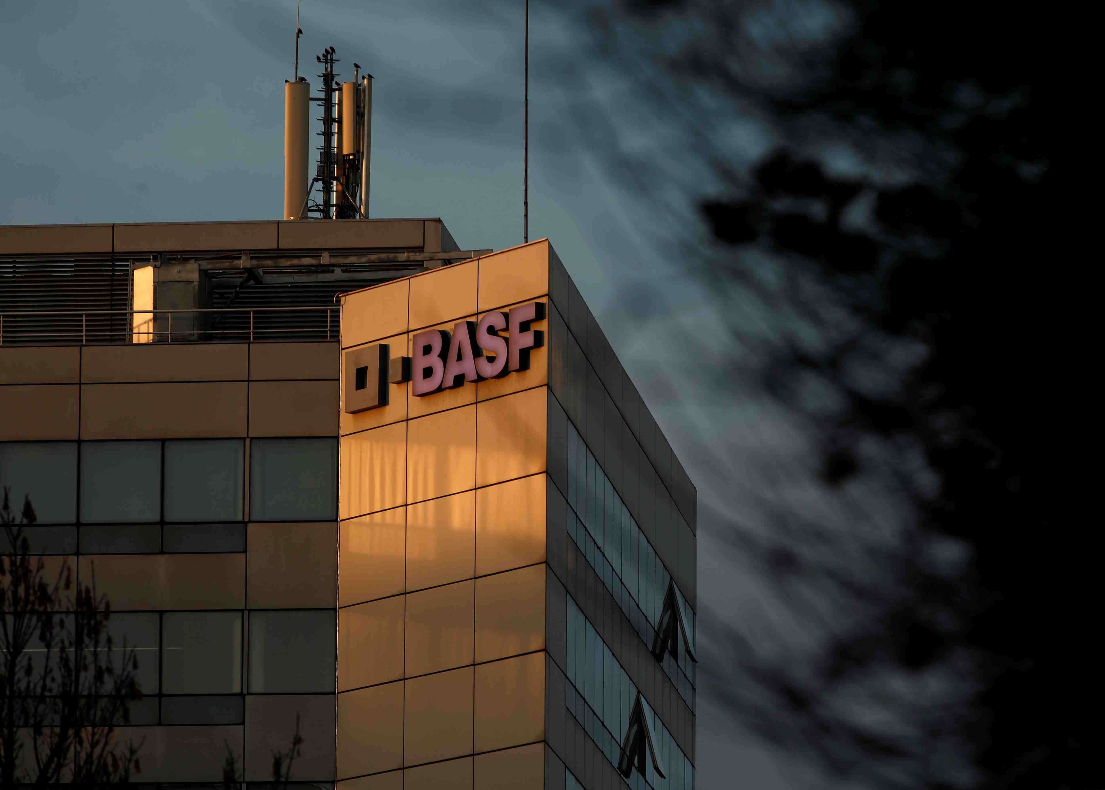 Basf va vendre sa division chimie de construction a lone star pour 3,2 milliards d'euros
