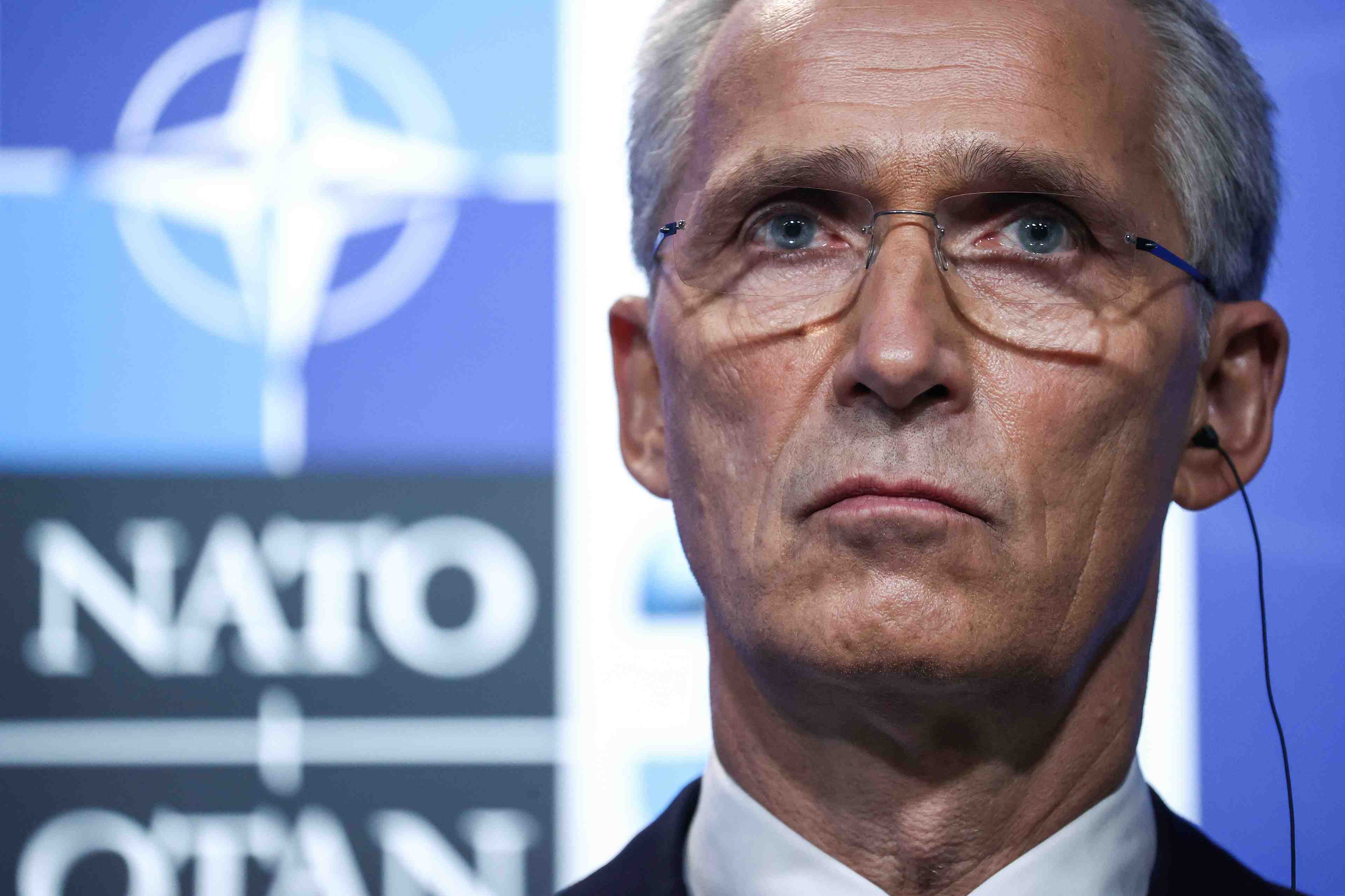 Des raids aeriens seront menes si les taliban abritent des terroristes, previent l'otan