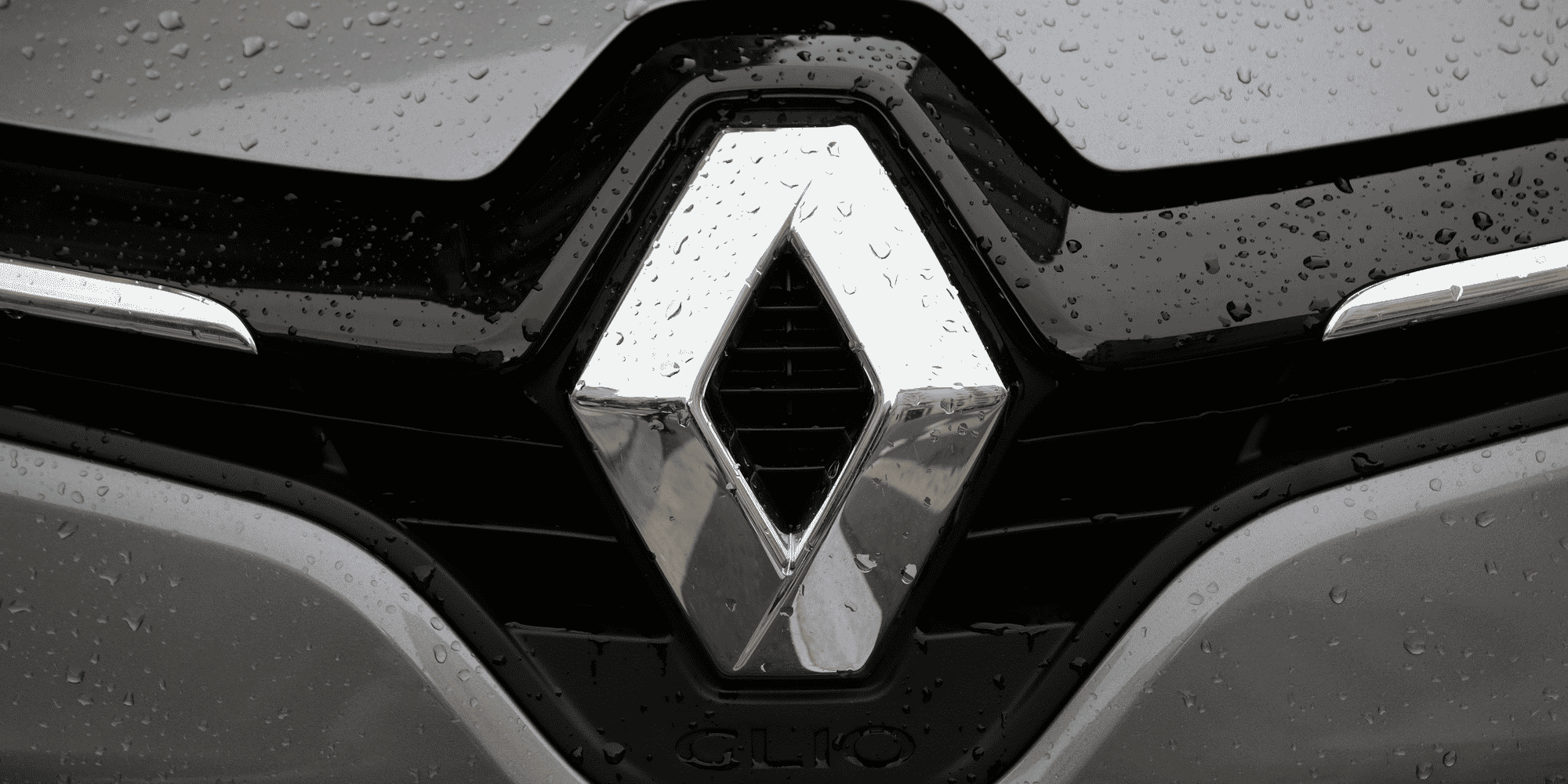 Russie: renault redemarre sa production, avtovaz la suspend a nouveau