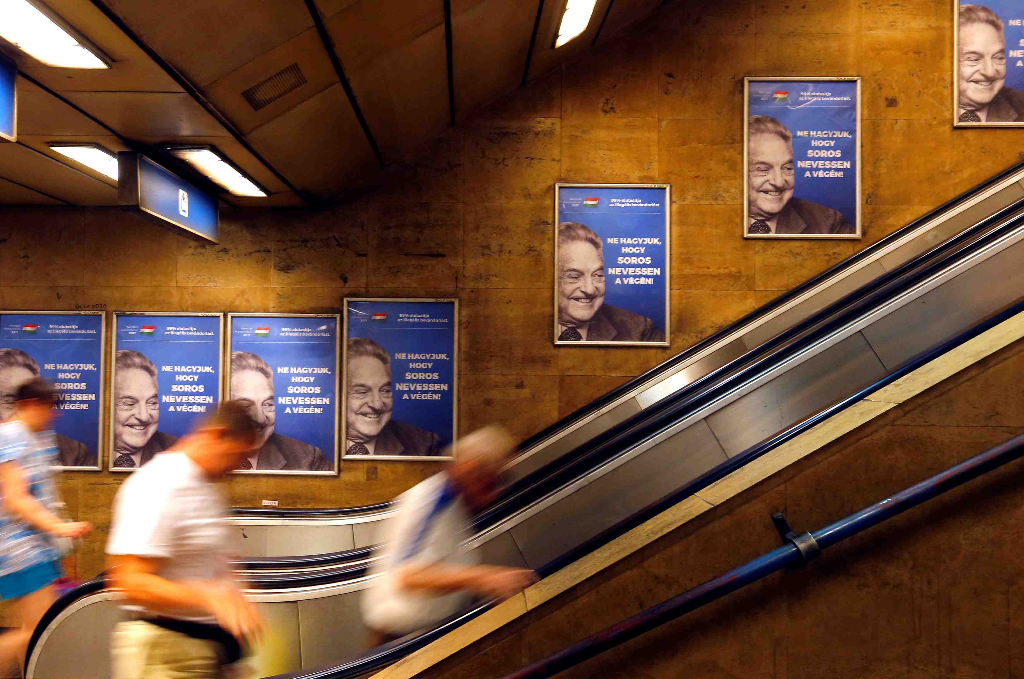 Hongrie: une campagne anti-soros rappelle des "heures sombres"