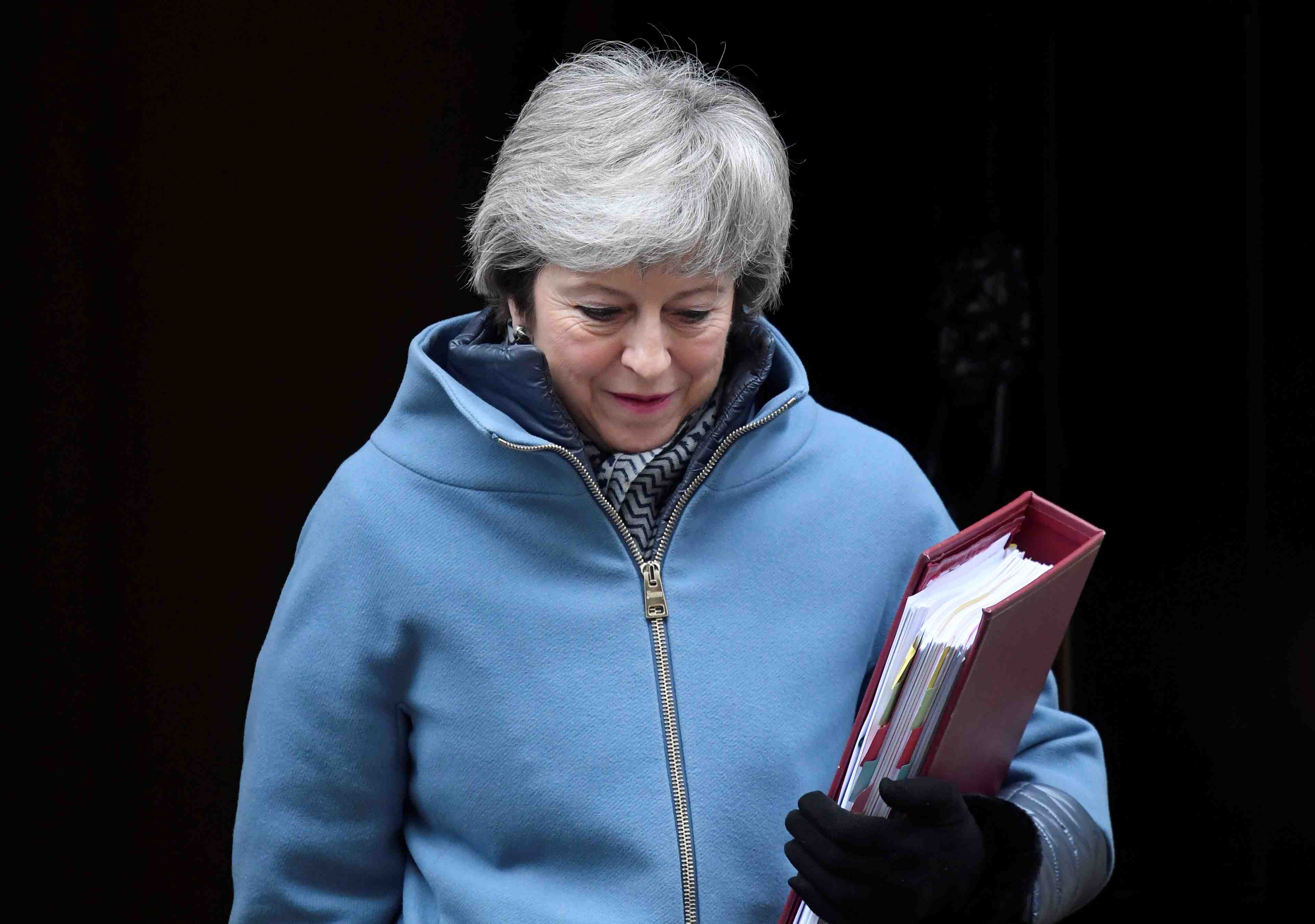 Brexit: may va a nouveau tenter de faire pression sur l'ue