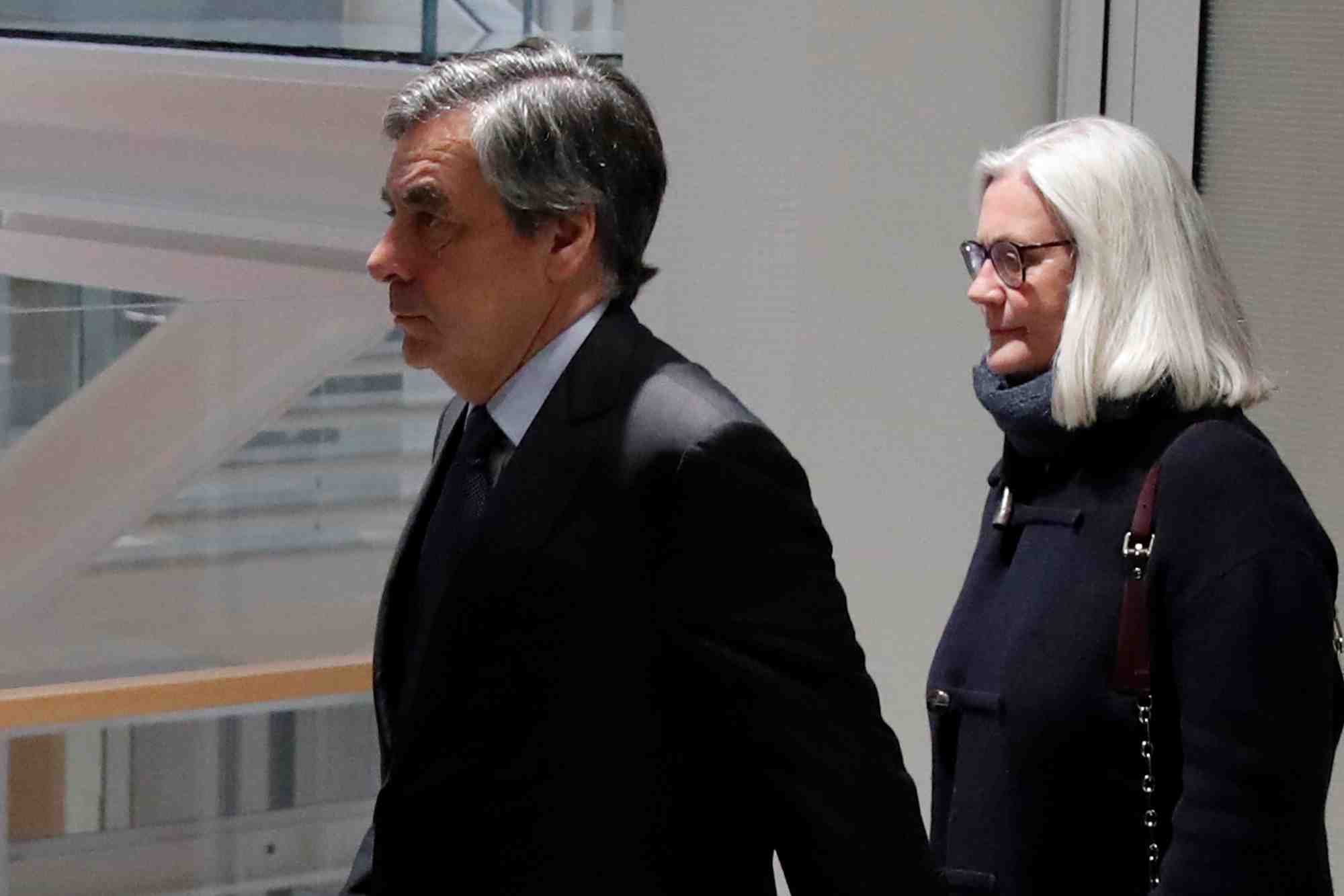 Affaire fillon: emmanuel macron saisit le conseil superieur de la magistrature