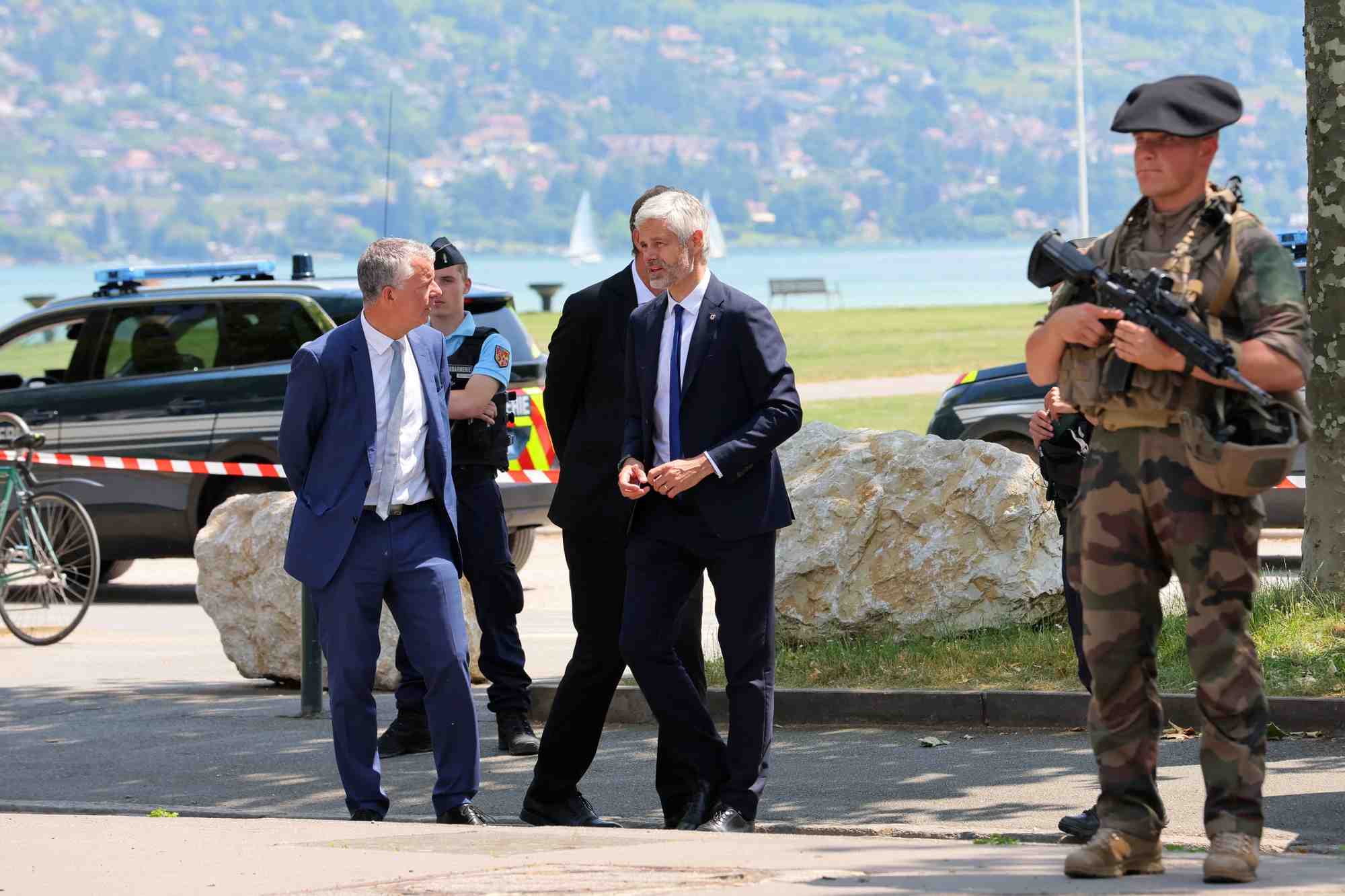 Le president du conseil regional d'auvergne-rhone-alpes laurent wauquiez arrive a annecy