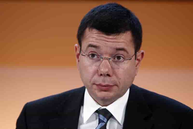 PSA, dans le rouge en 2013, confirme ses projets avec Dongfeng