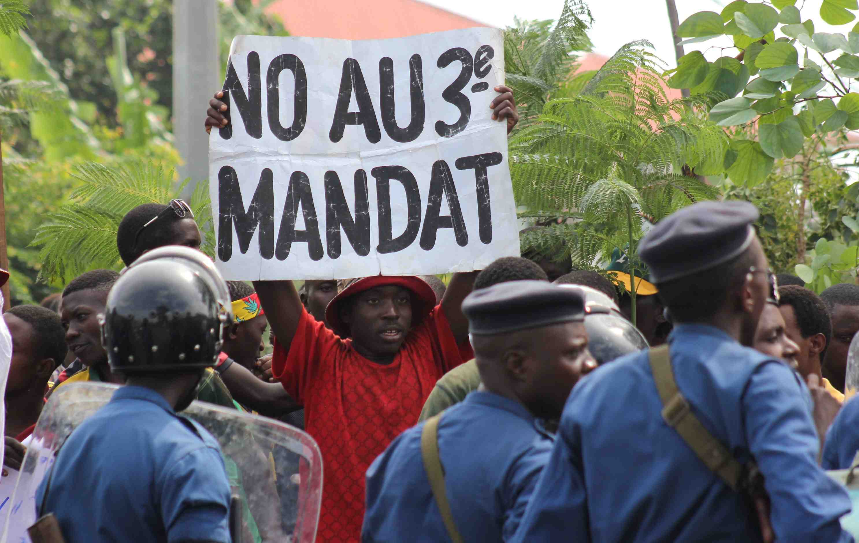 Le rwanda inquiet de la situation au burundi voisin
