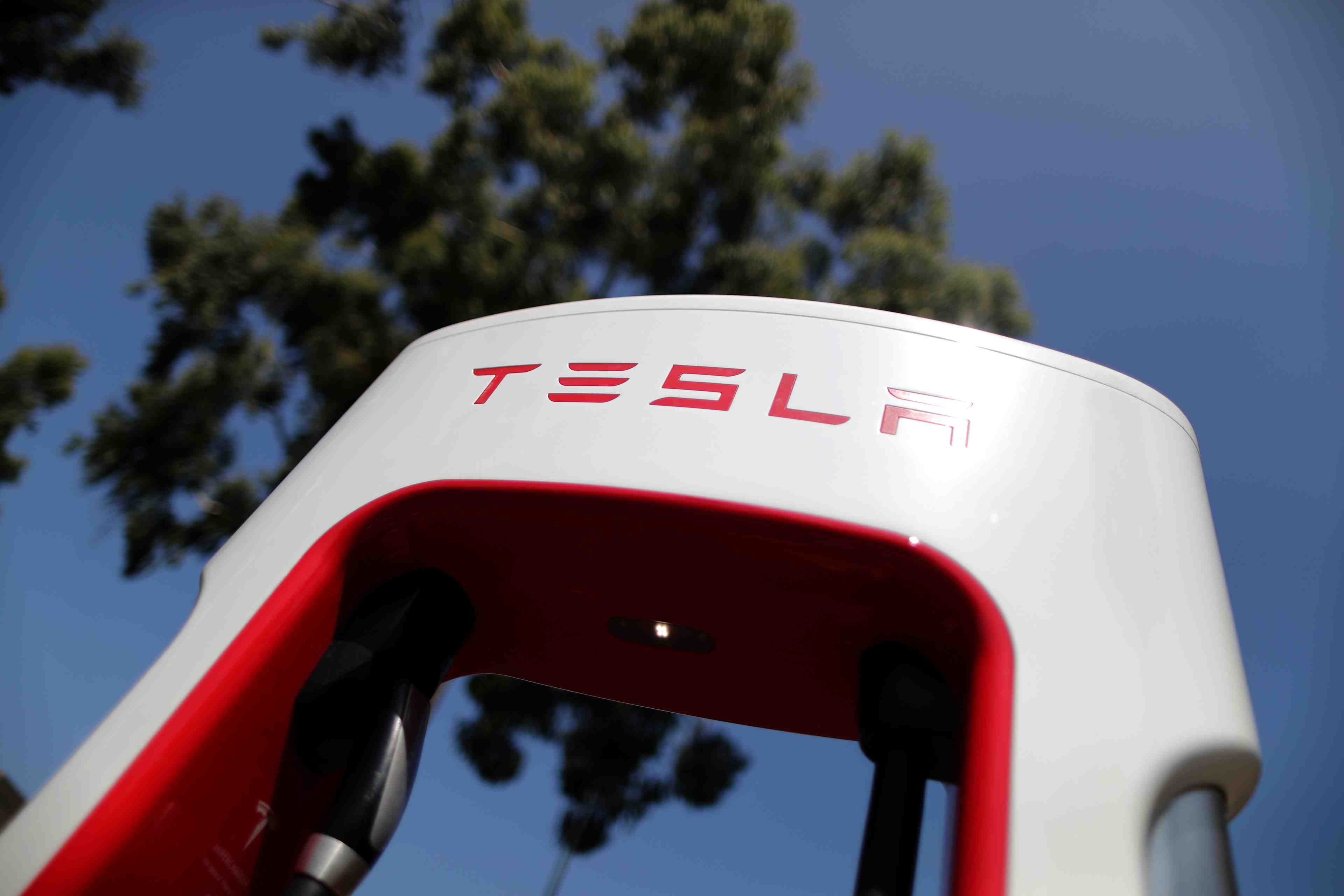 La coree du sud ouvre une enquete de securite sur des vehicules tesla