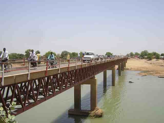 Pont N'Gueli fleuve Logone Cameroun