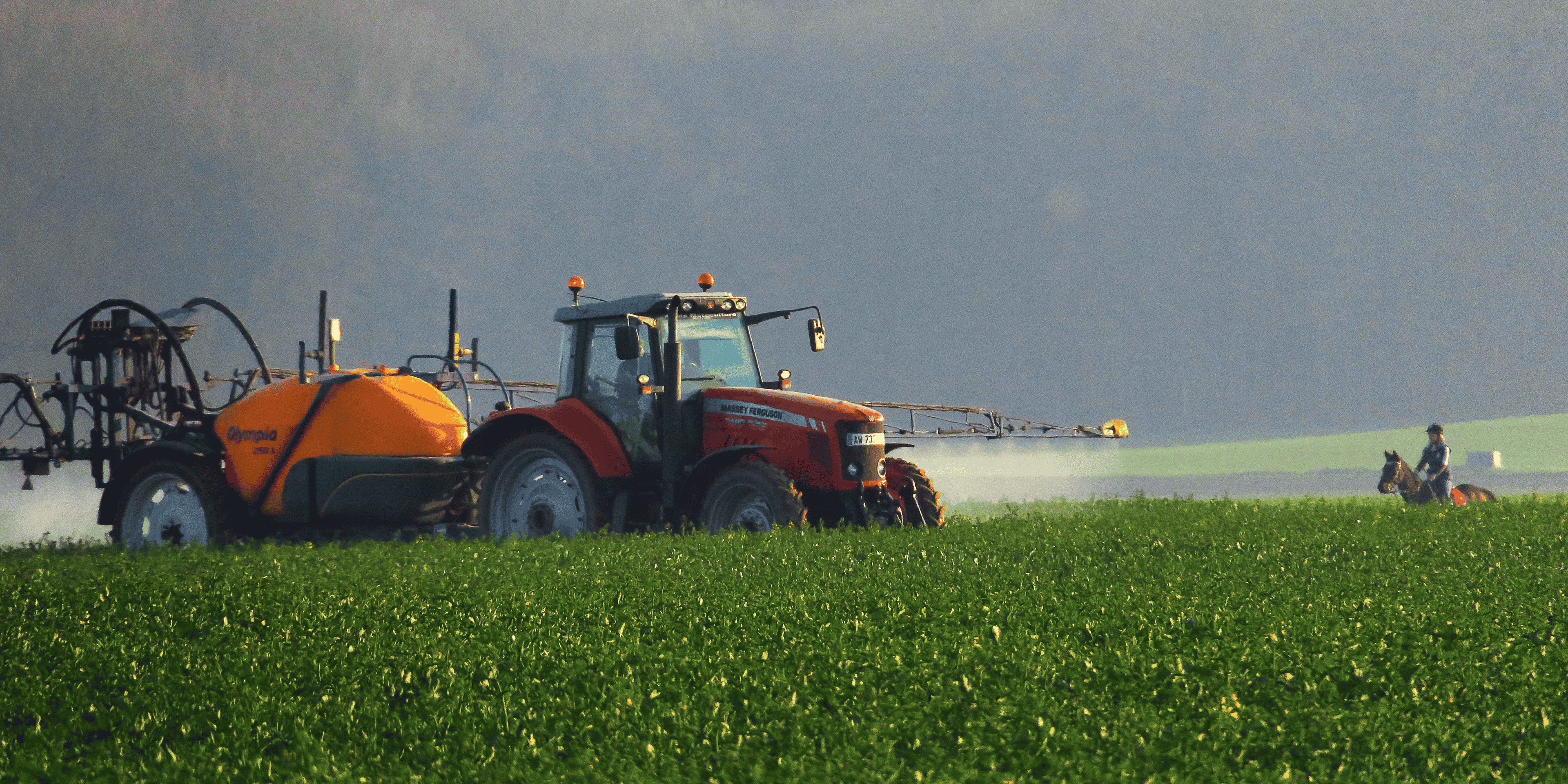 pesticides, épandage, tracteur, agriculteur, population, pollution chimique, champ