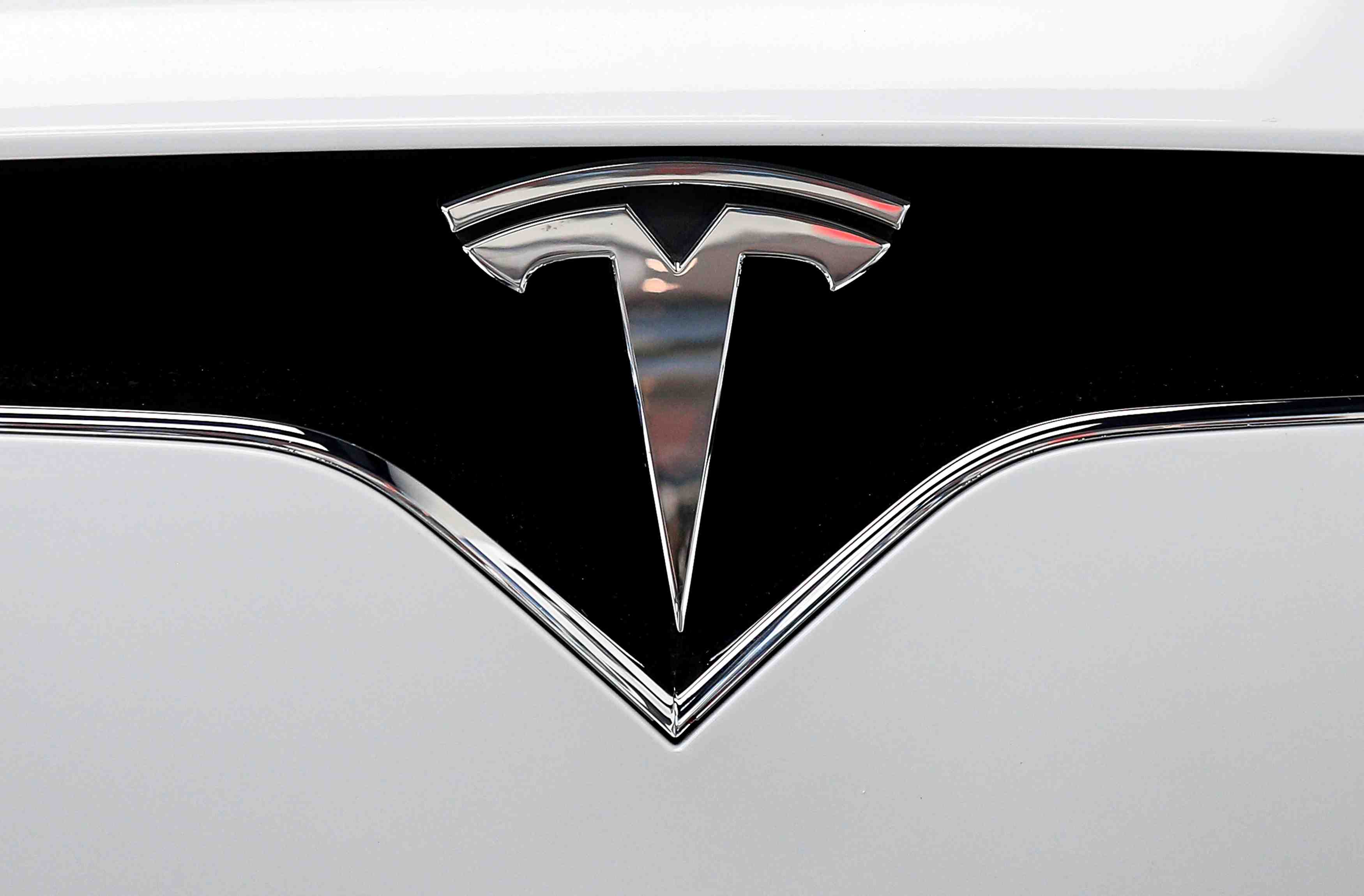 L'ascension de tesla consacre l'annee du virage vers l'electrique